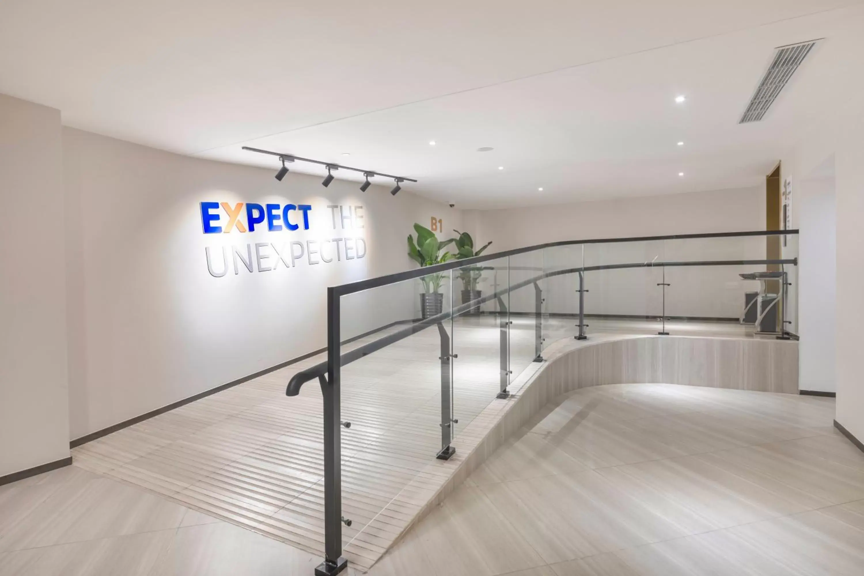 Lobby or reception in Holiday Inn Express Shanghai Gubei by IHG Lobby or reception in Holiday Inn Express Shanghai Gubei by IHG