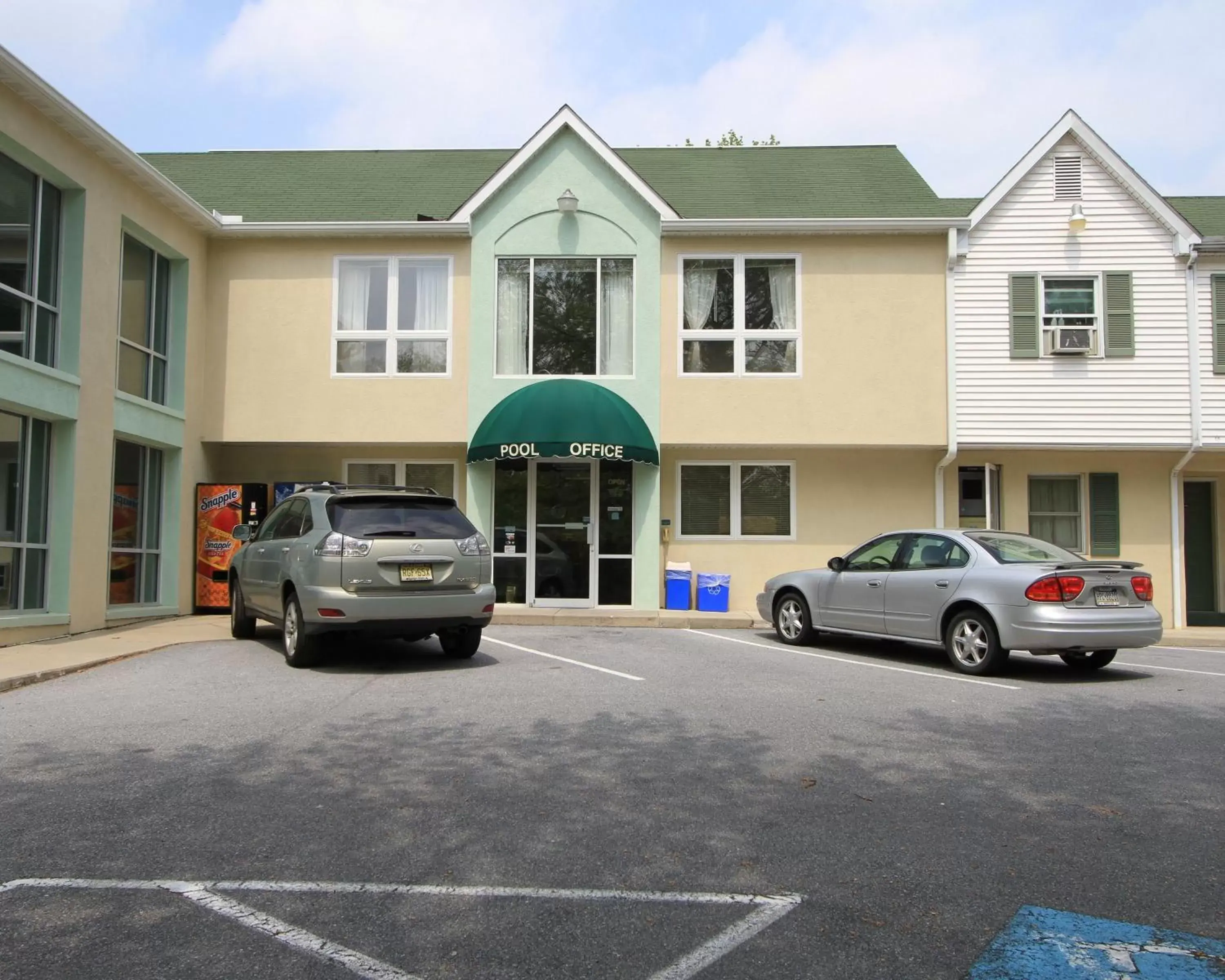 Facade/entrance, Property Building in Rodeway Inn & Suites Hershey