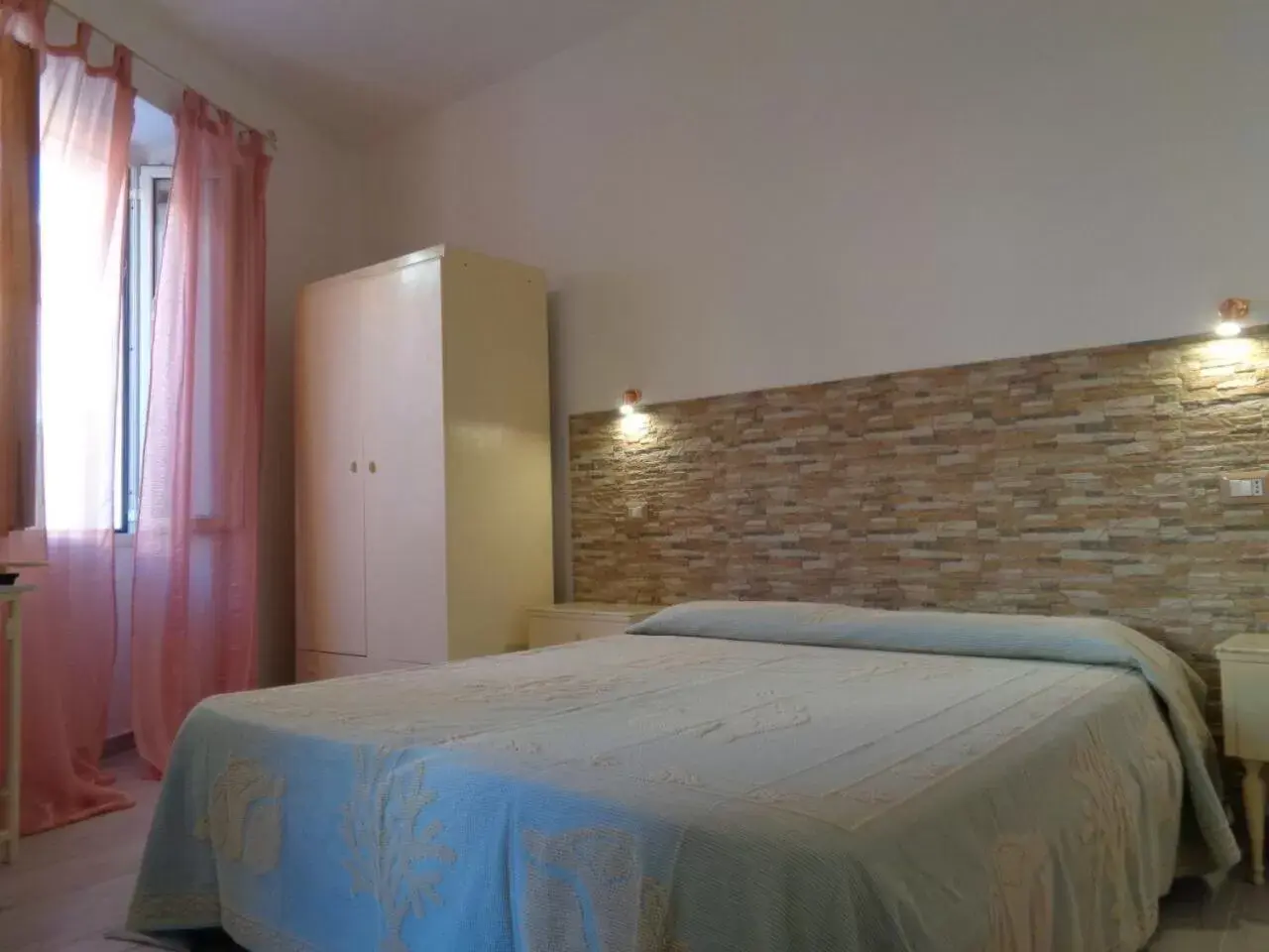 Photo of the whole room, Bed in Sardinia-holiday B&B Spargi