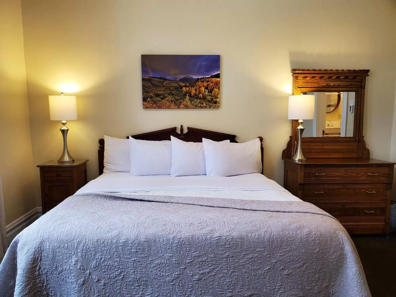 Bedroom, Bed in Hotel Ouray - for 12 years old and over