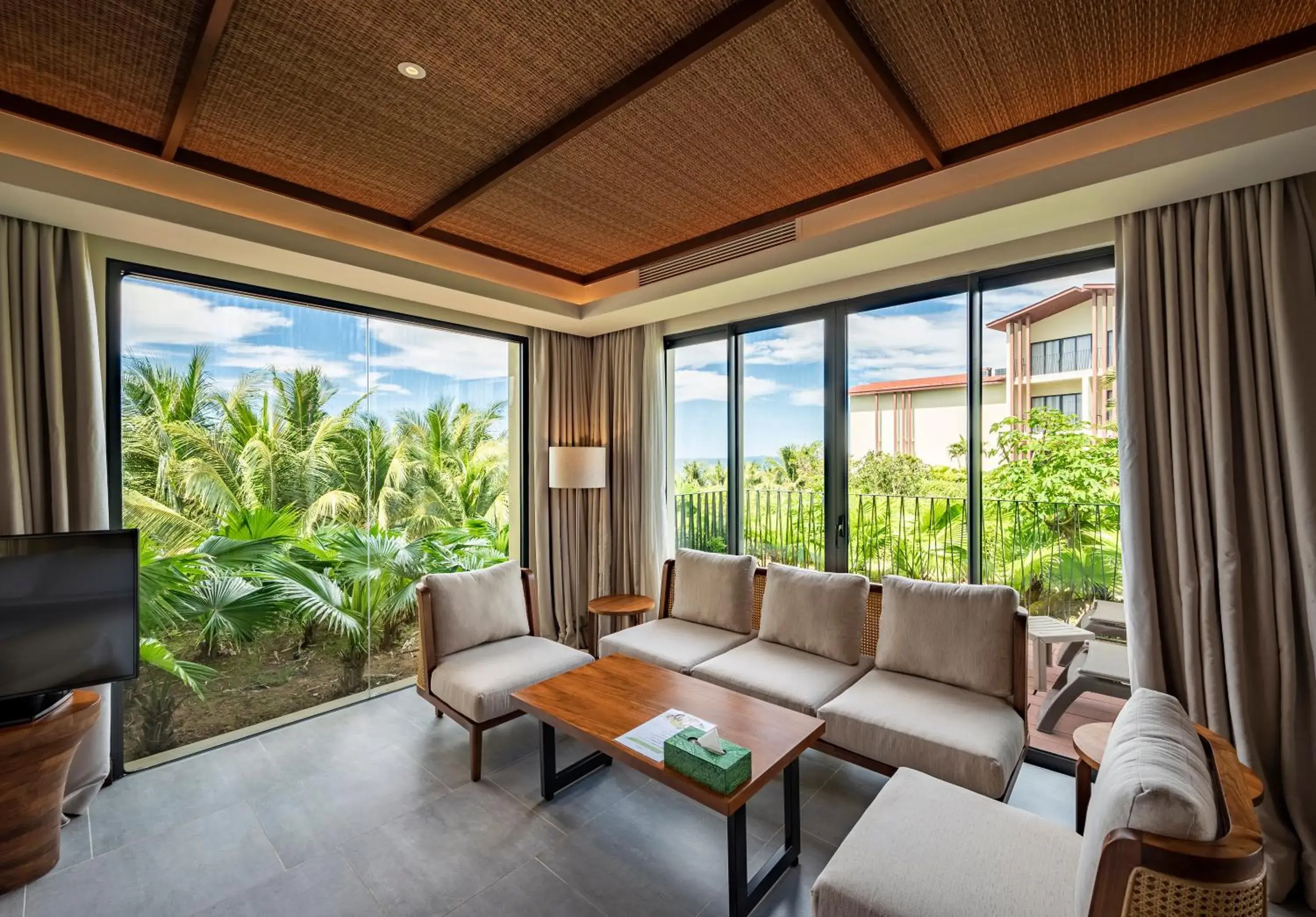 Living room, Seating Area in Dusit Princess Moonrise Beach Resort