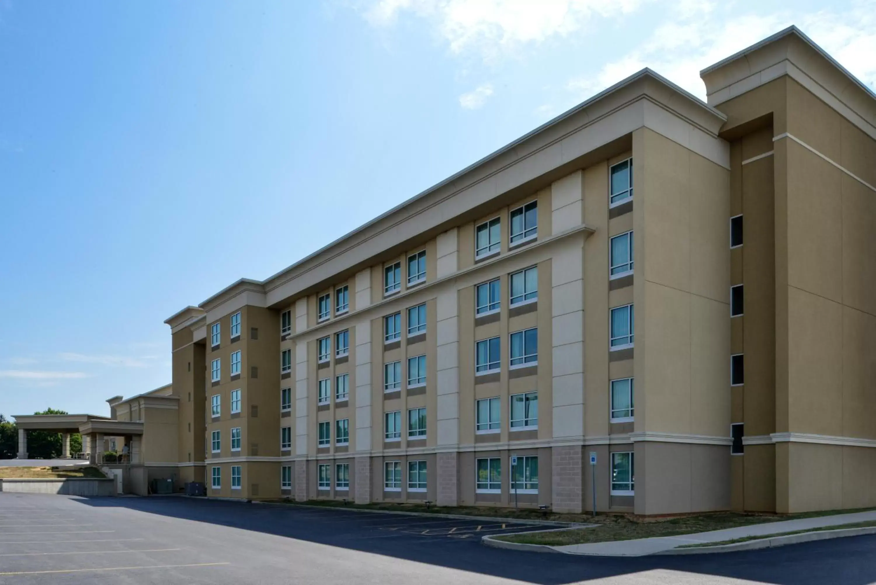 Property Building in Holiday Inn Martinsburg, an IHG Hotel