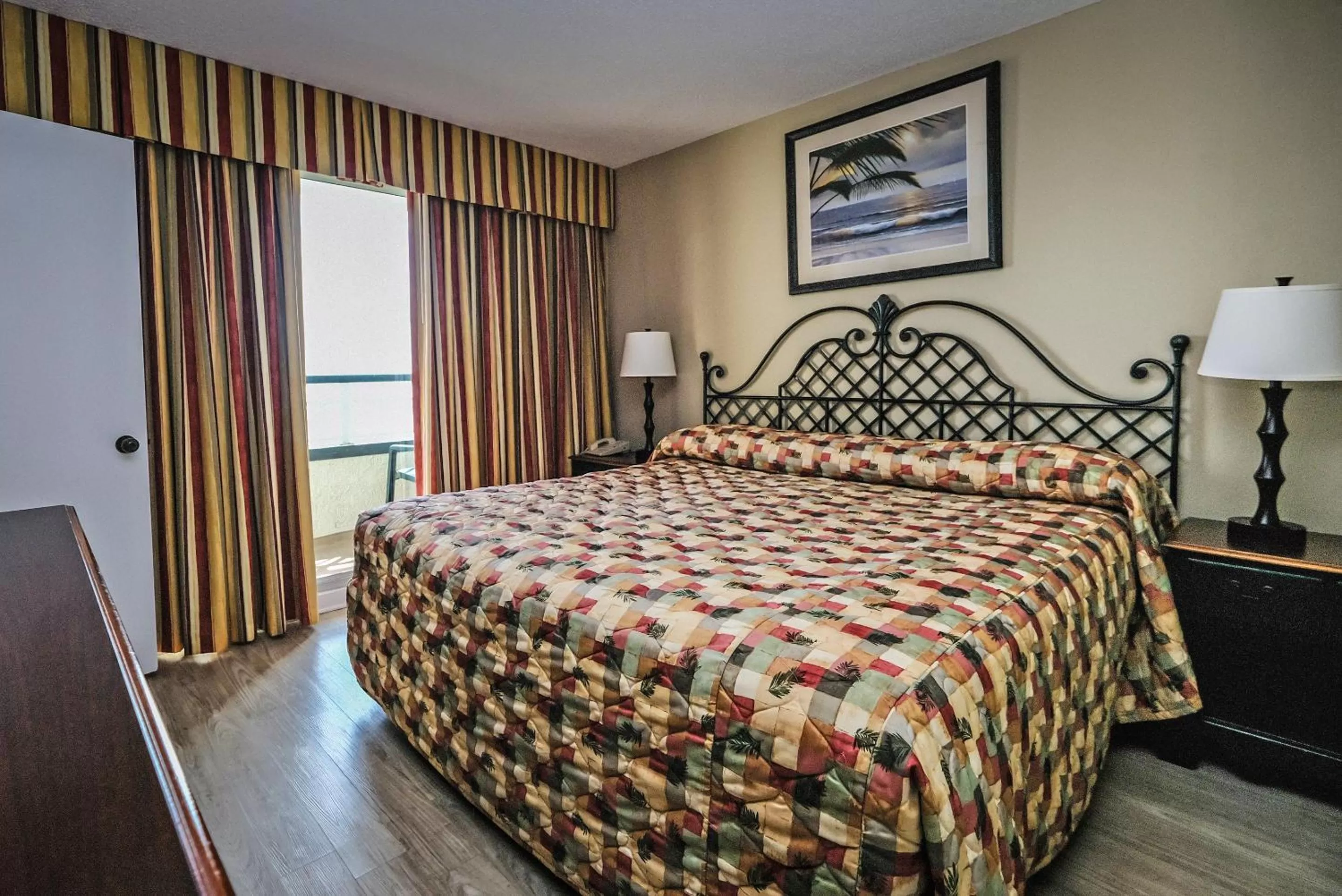 Bed in Litchfield Beach & Golf Resort