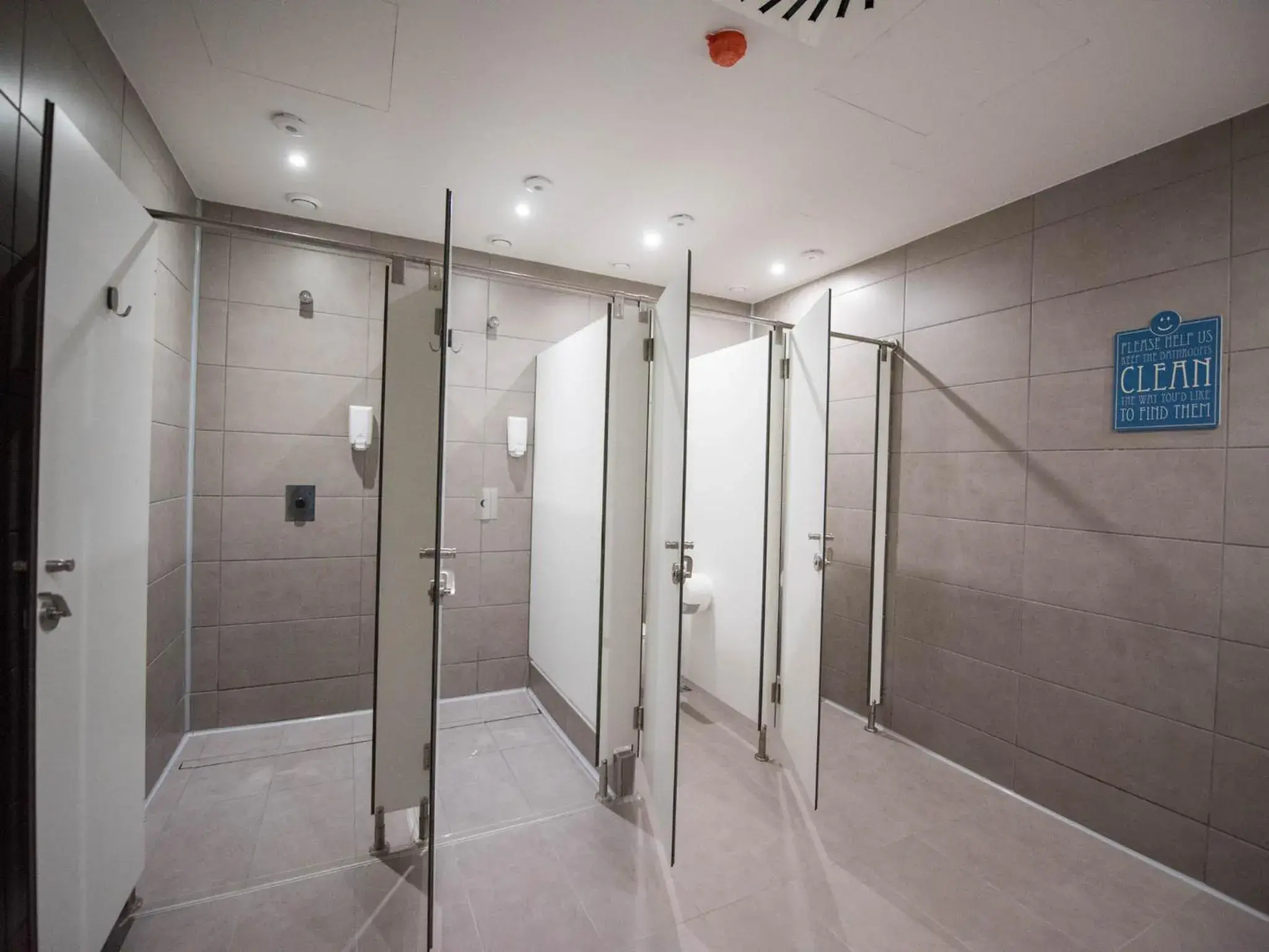 Shower, Bathroom in room007 Gran Vía Hostel