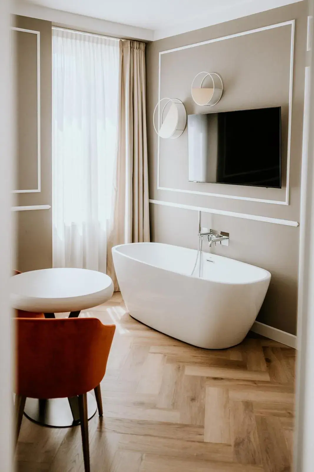 Hot Tub, Bathroom in Hotel Venezia