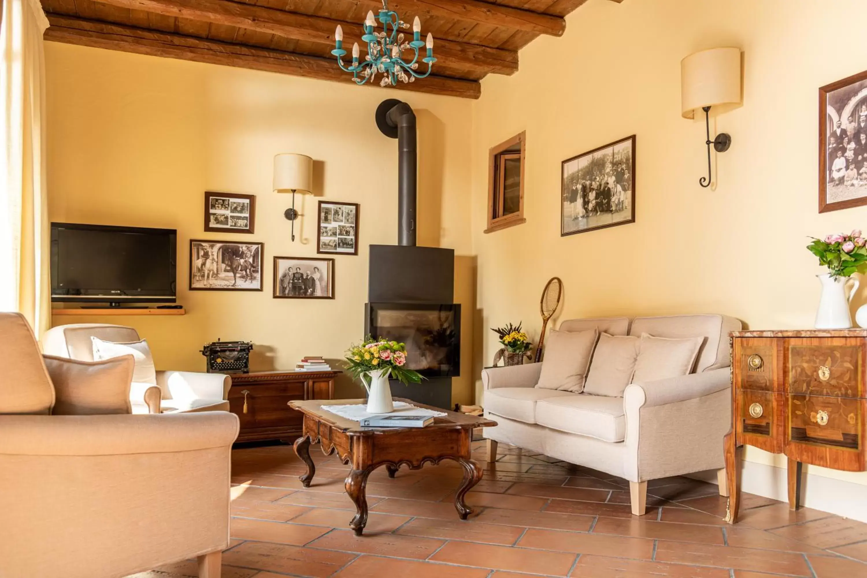 Communal lounge/ TV room, Seating Area in Villa Clementina - Prosecco Country Hotel