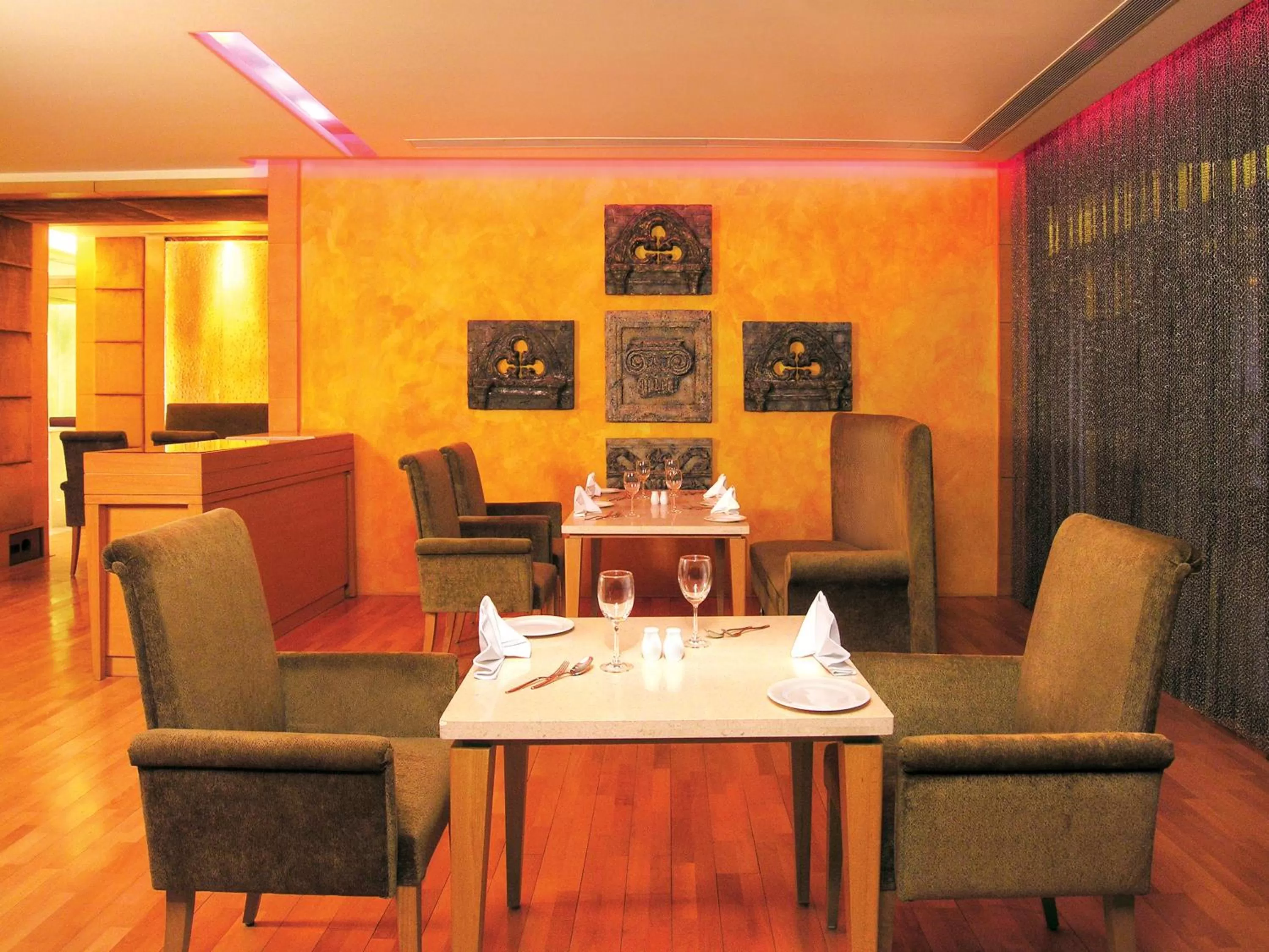 Restaurant/places to eat in Taj Chandigarh