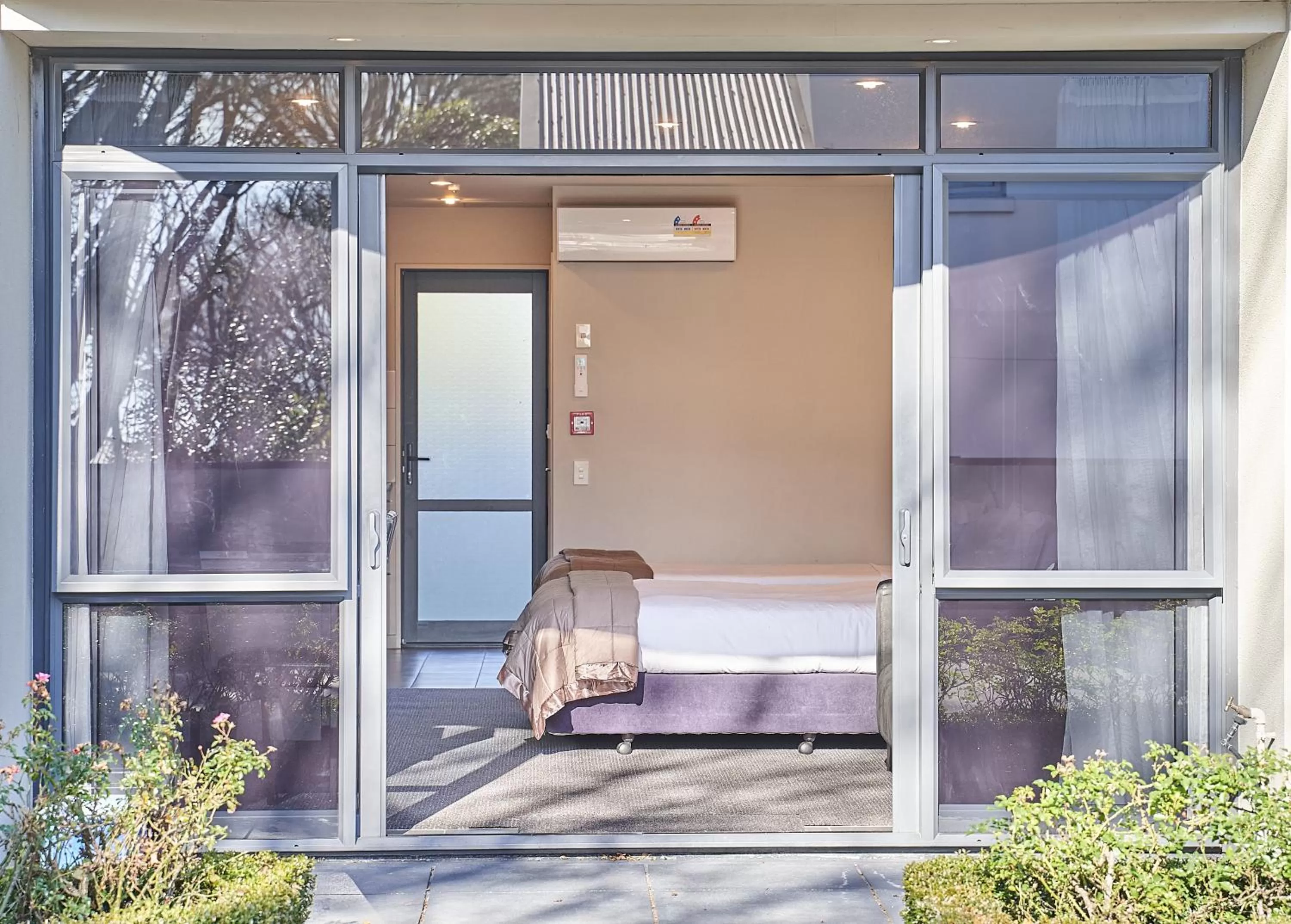 Facade/entrance, Bed in Azena Suites & Apartment