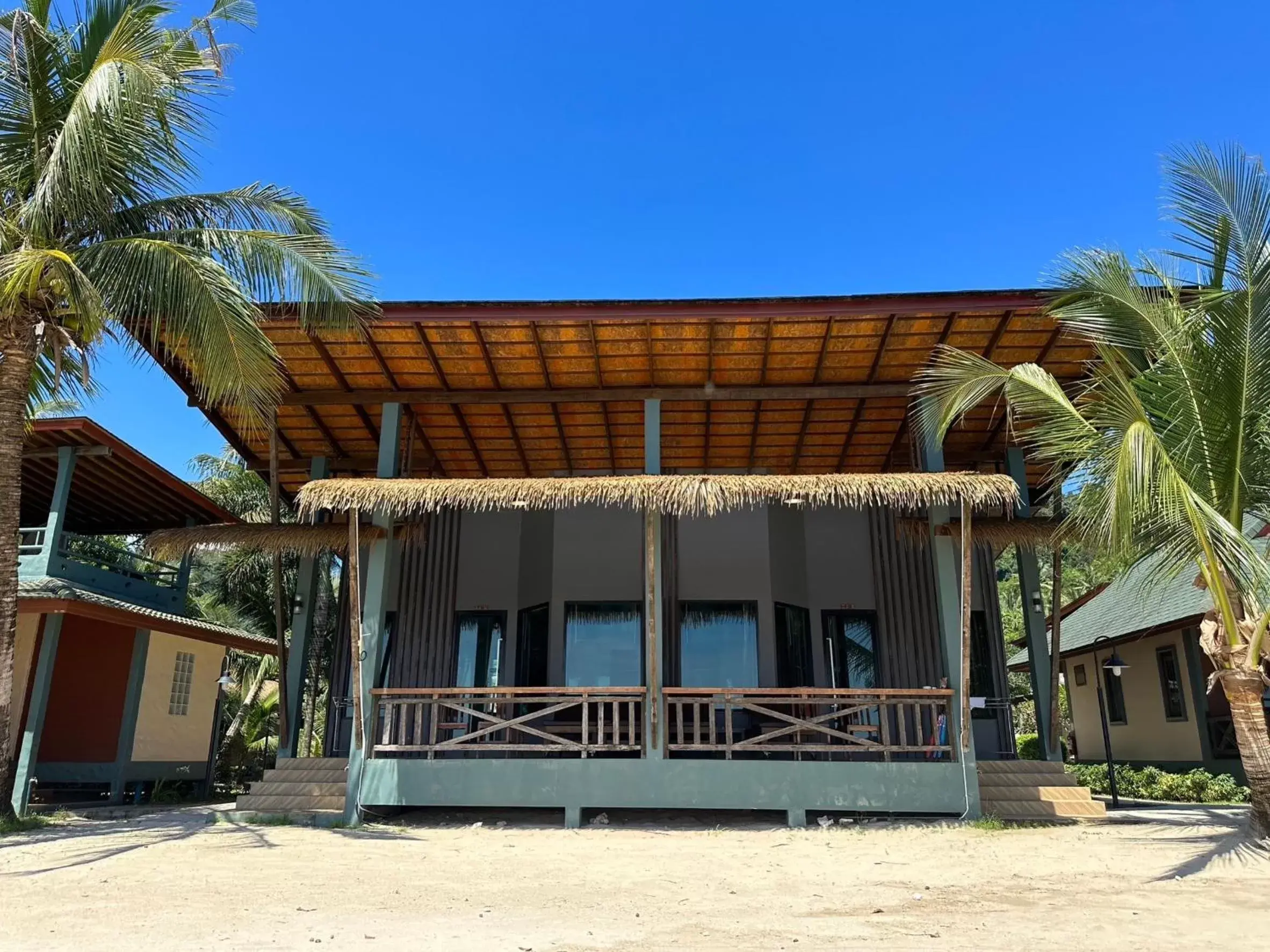 Property building in Kai Bae Beach Resort Koh Chang Property building in Kai Bae Beach Resort Koh Chang