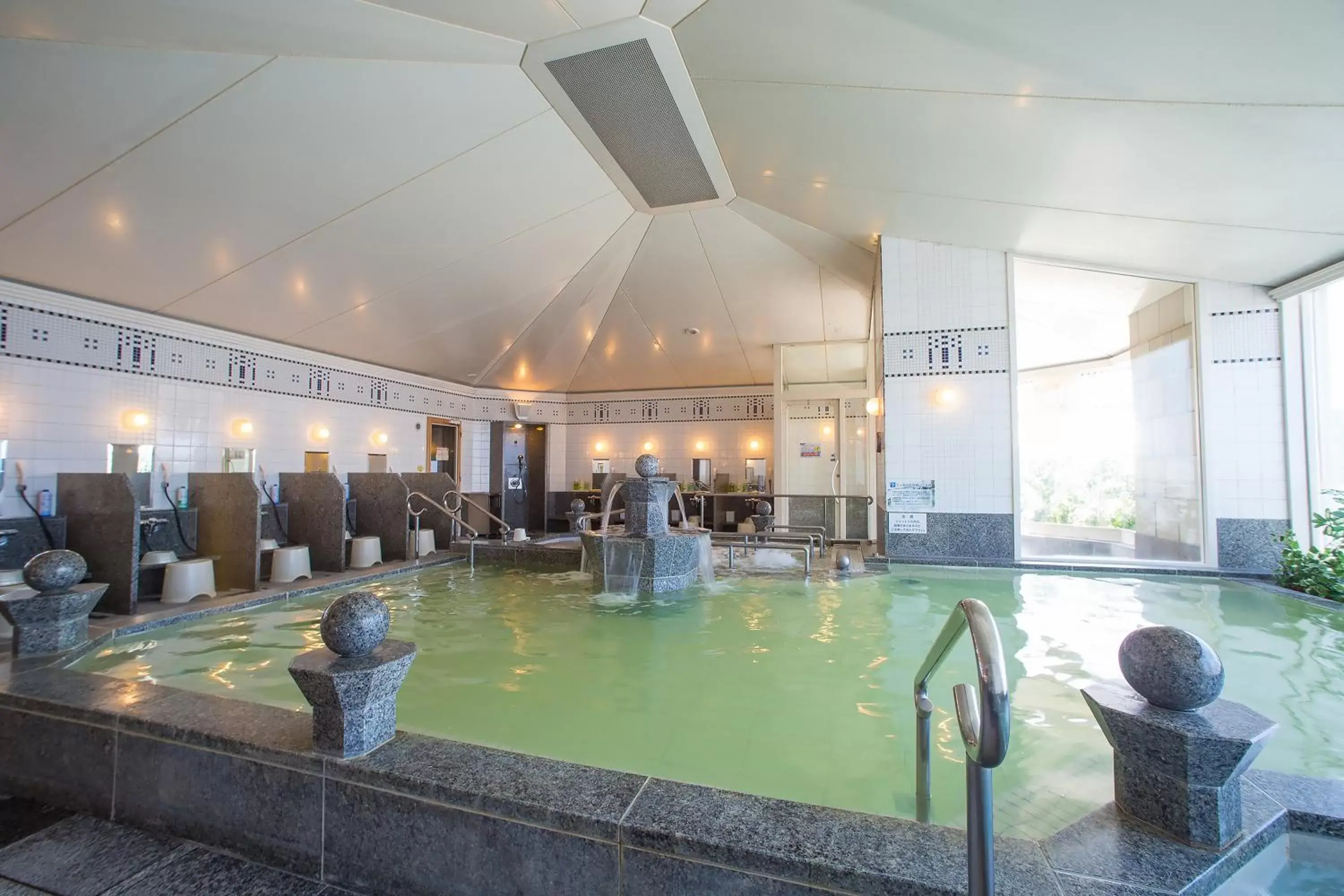 Hot Spring Bath, Swimming Pool in Hotel Monterey Edelhof Sapporo