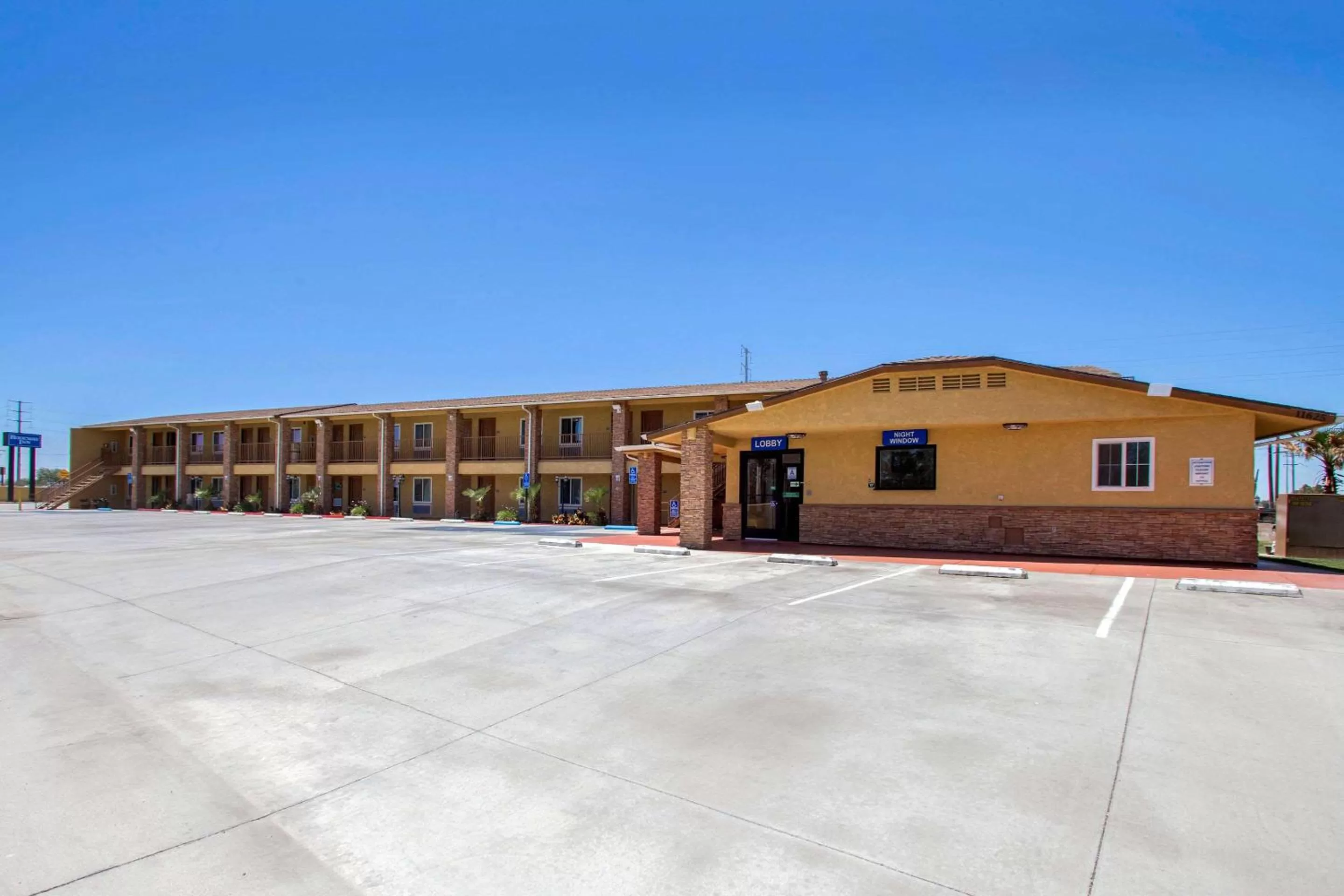Property building in Rodeway Inn Adelanto US 395