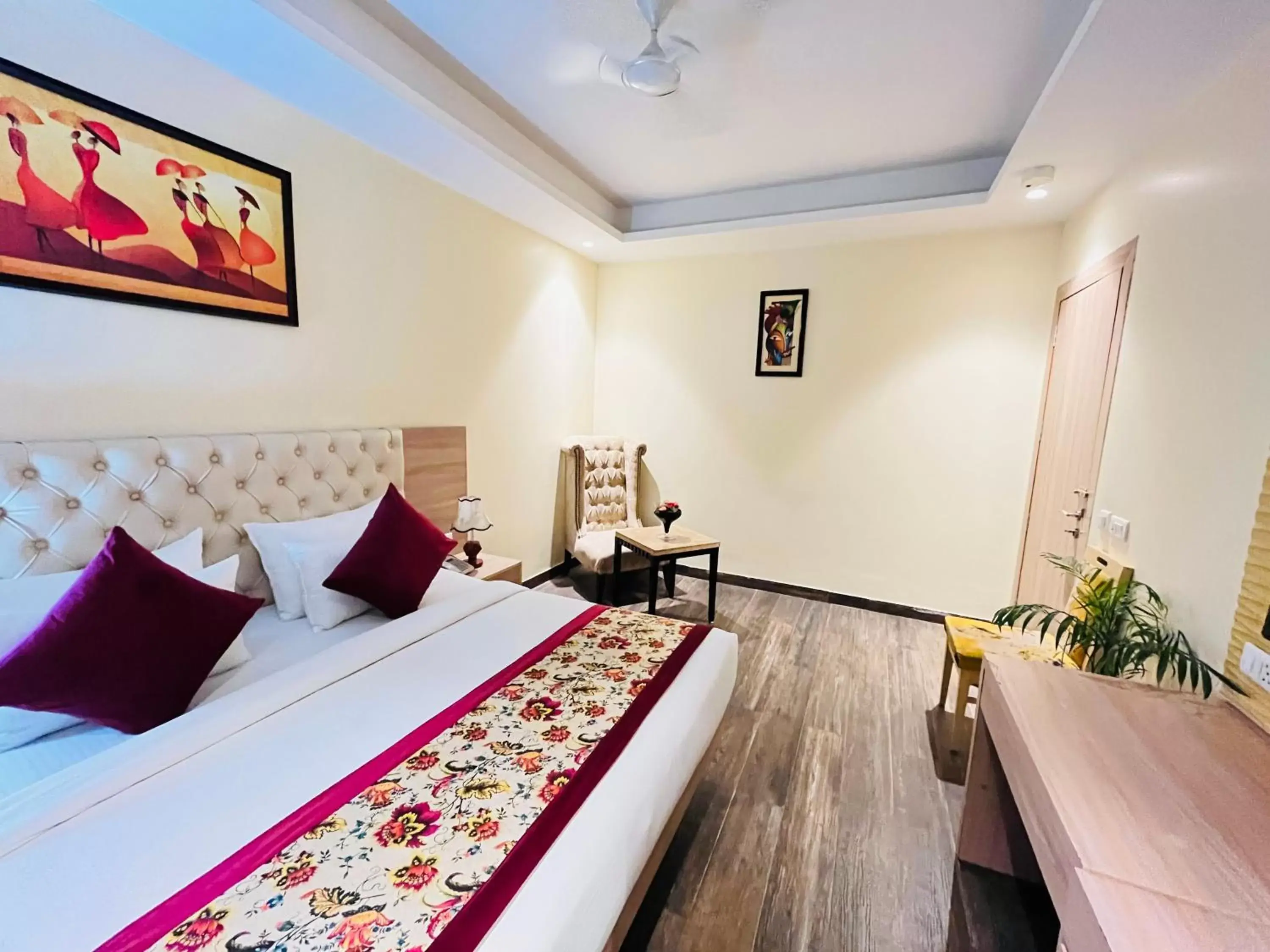 Bed in Hotel Banz - Near Delhi International Airport