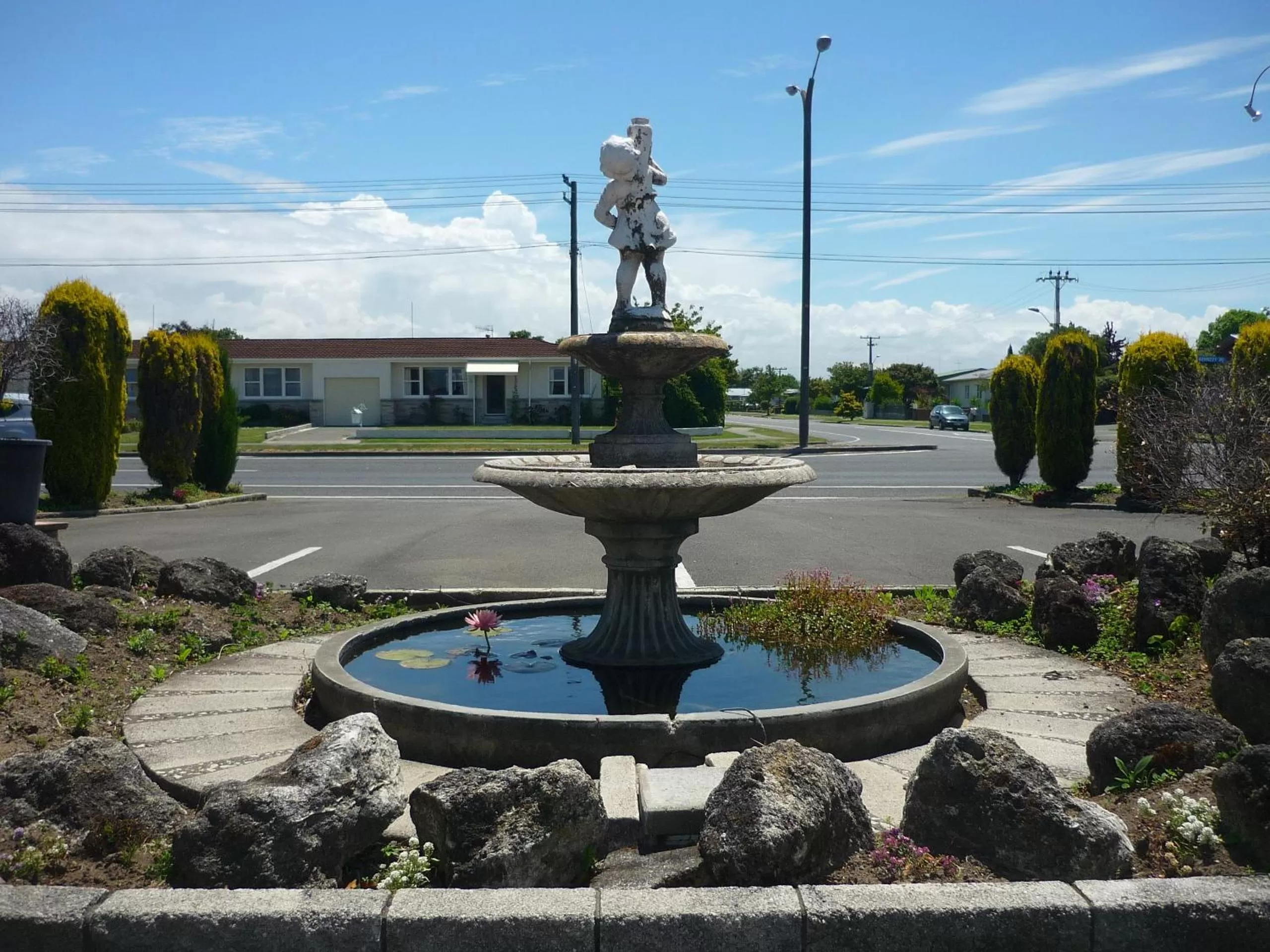 Facade/entrance in Spanish Lady Motel