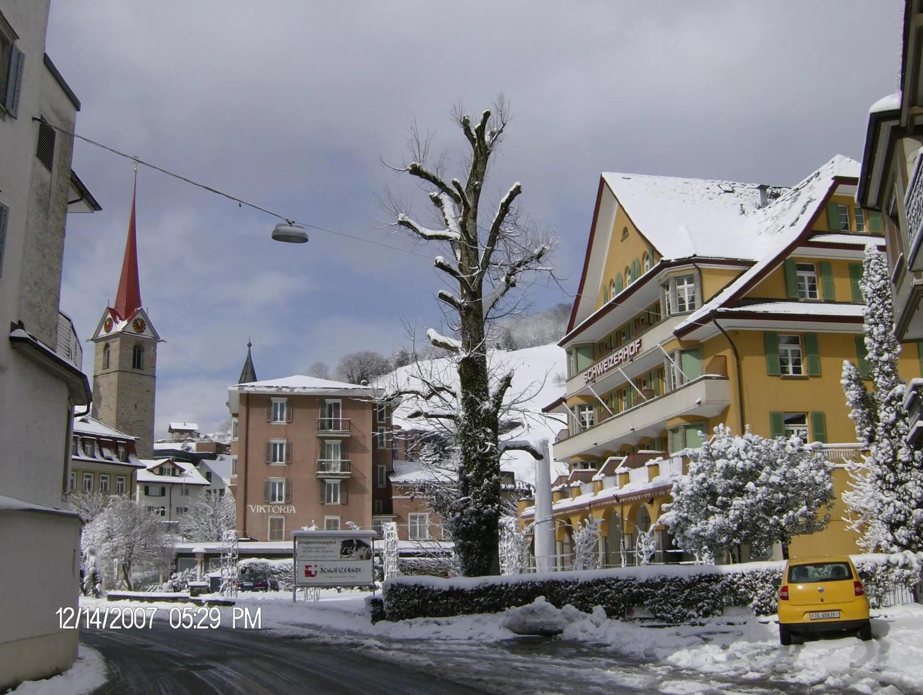 Facade/entrance in Hotel Schweizerhof
