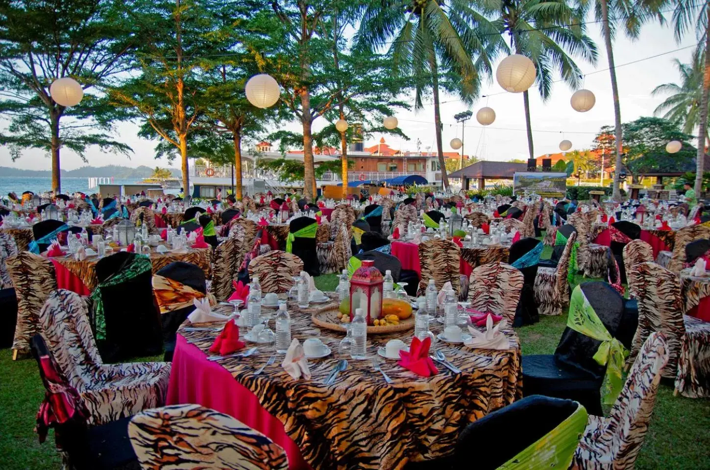 Banquet/Function facilities, Restaurant/Places to Eat in The Pacific Sutera