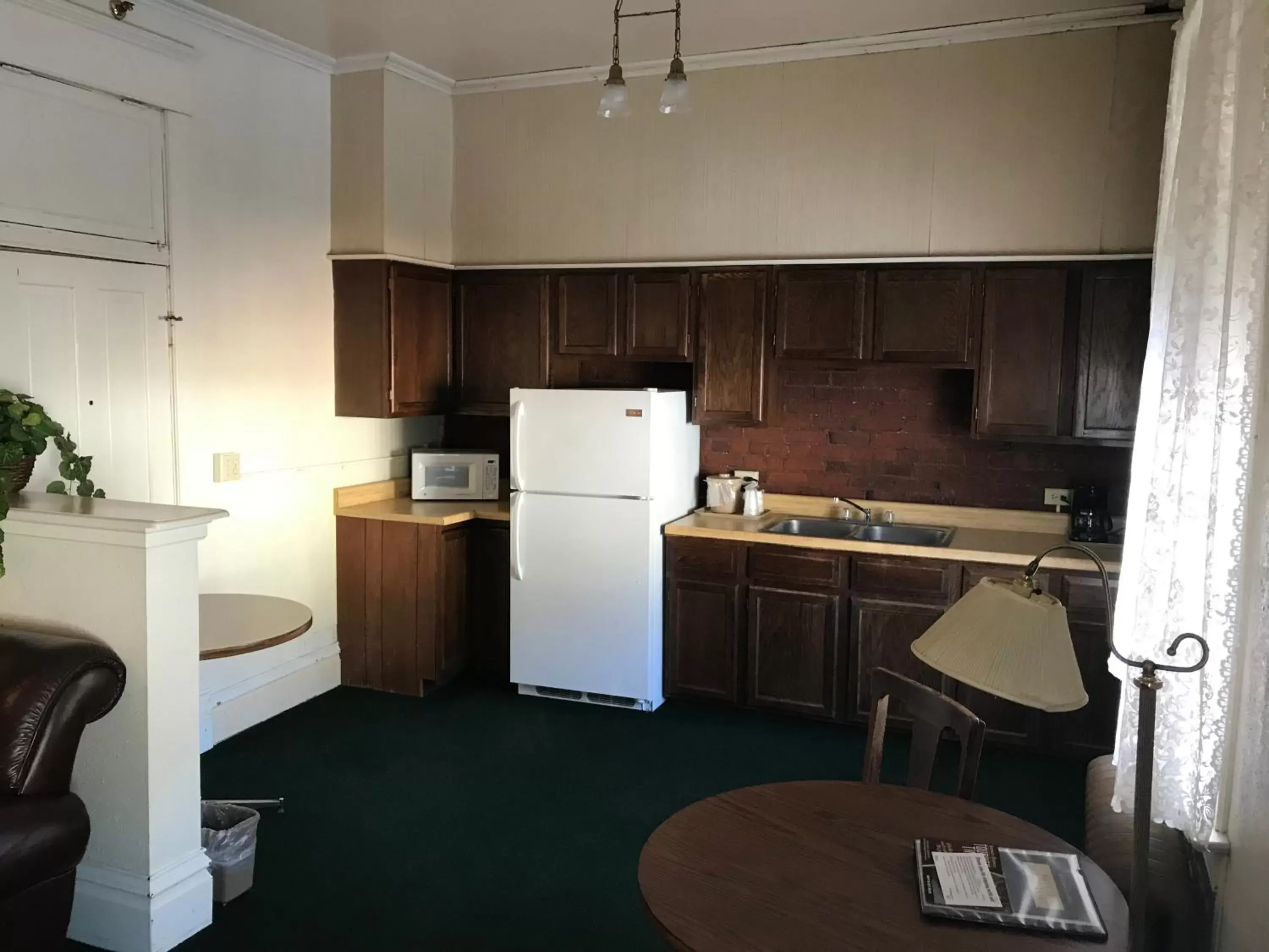 Kitchen/Kitchenette in Historic Franklin Hotel