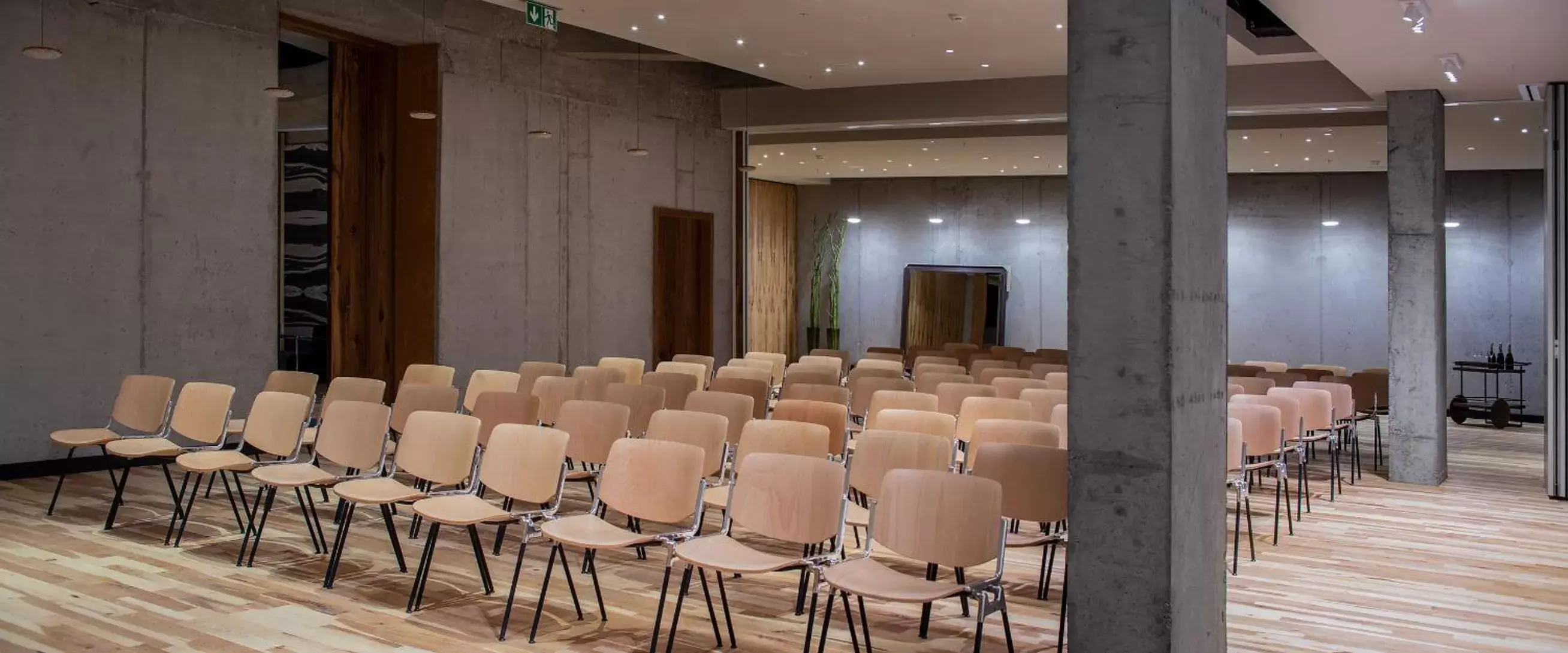 Business facilities in Hotel Warszawa