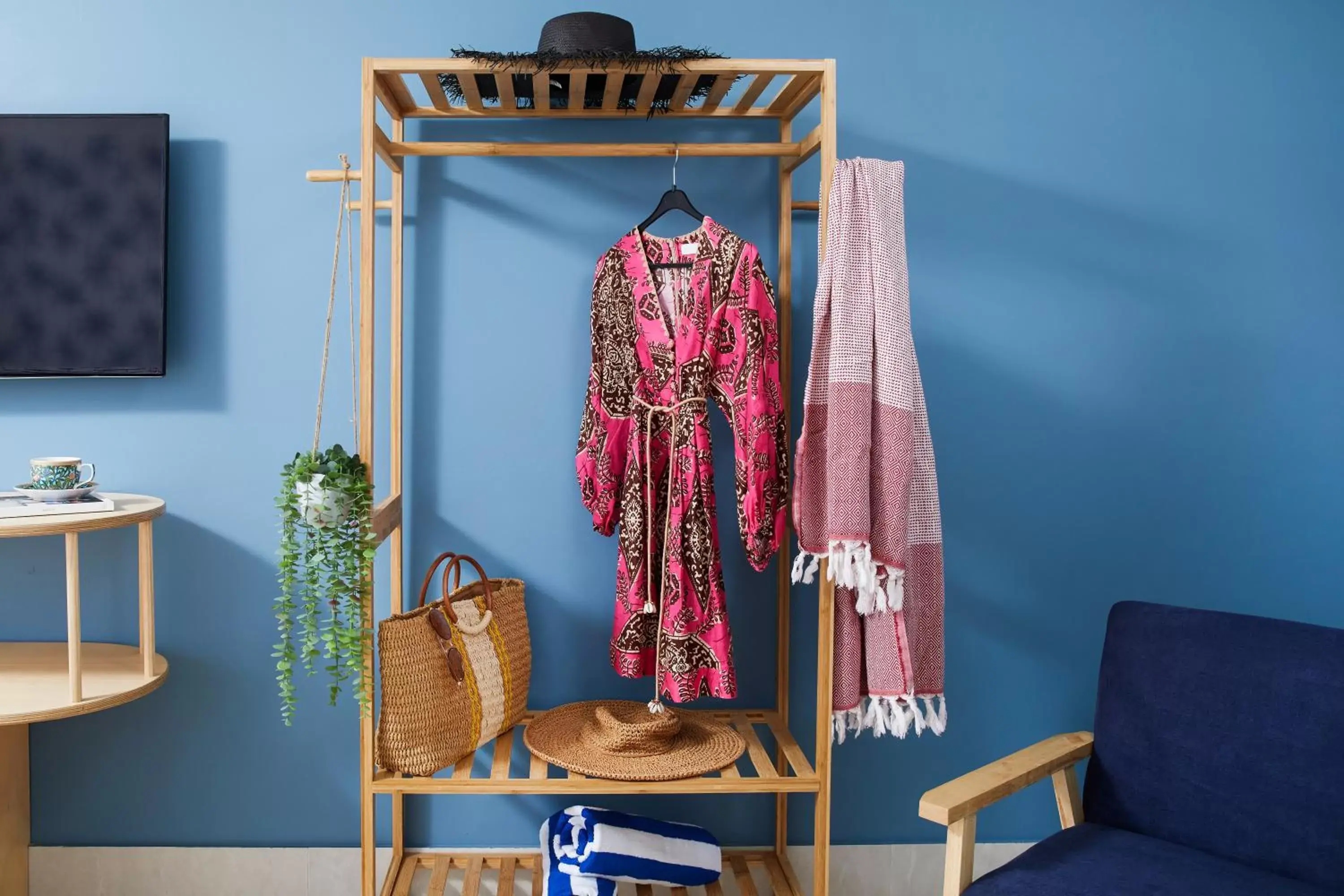 wardrobe, Seating Area in Tessa's on the Beach