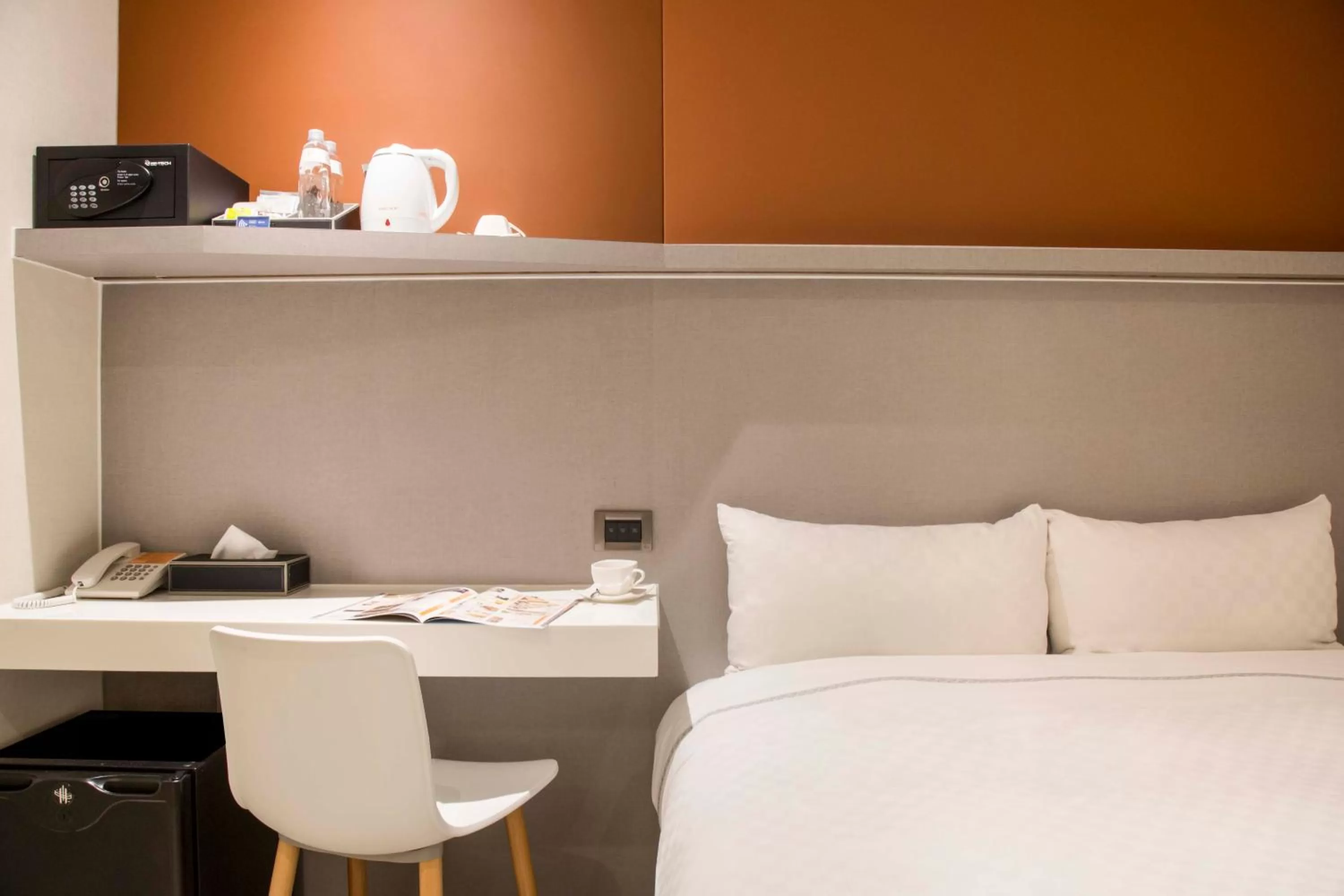 Bed in Cityinn Hotel Taipei Station Branch I