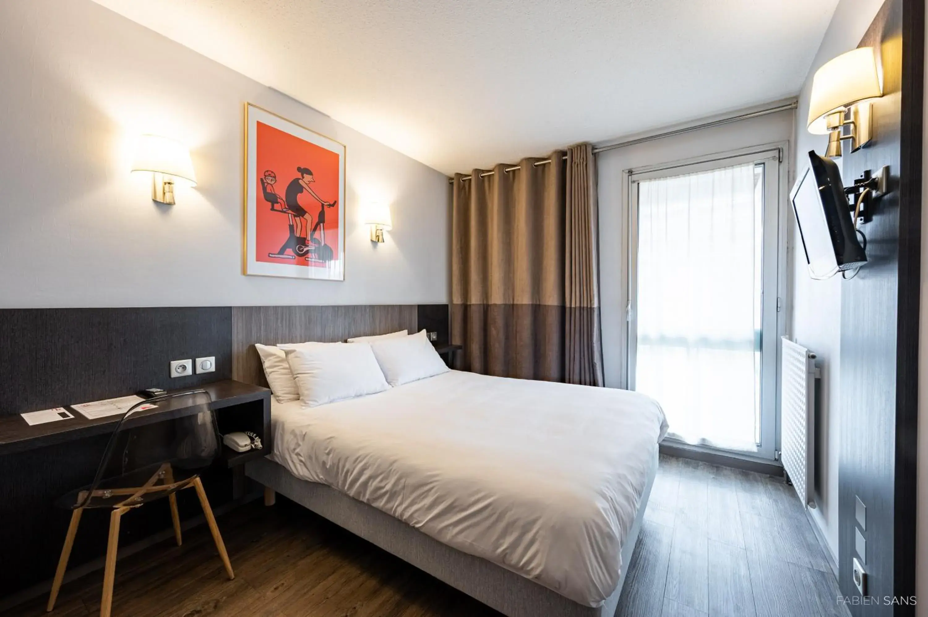 Property building in Hotel Gascogne