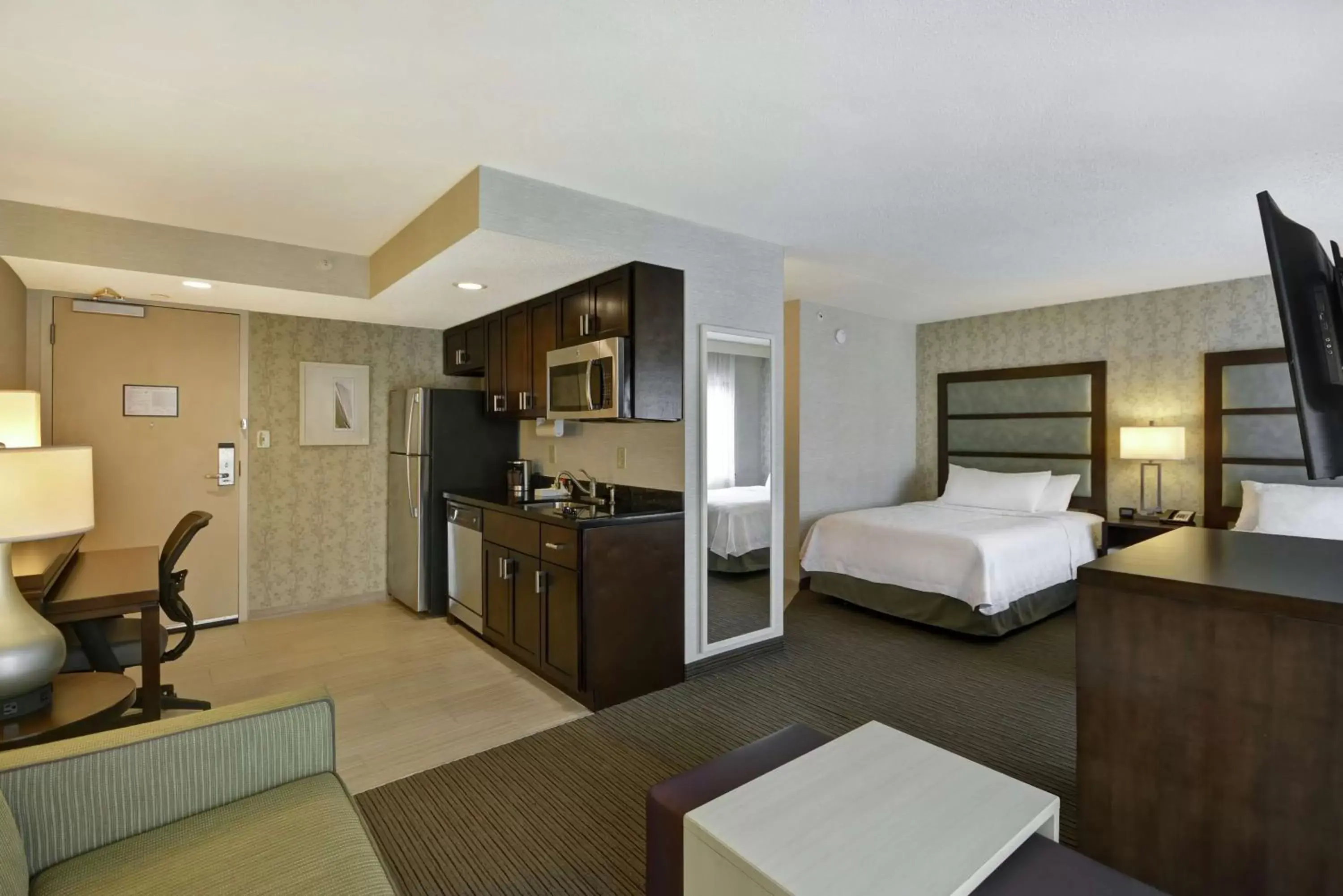 Bedroom in Homewood Suites by Hilton Indianapolis Carmel