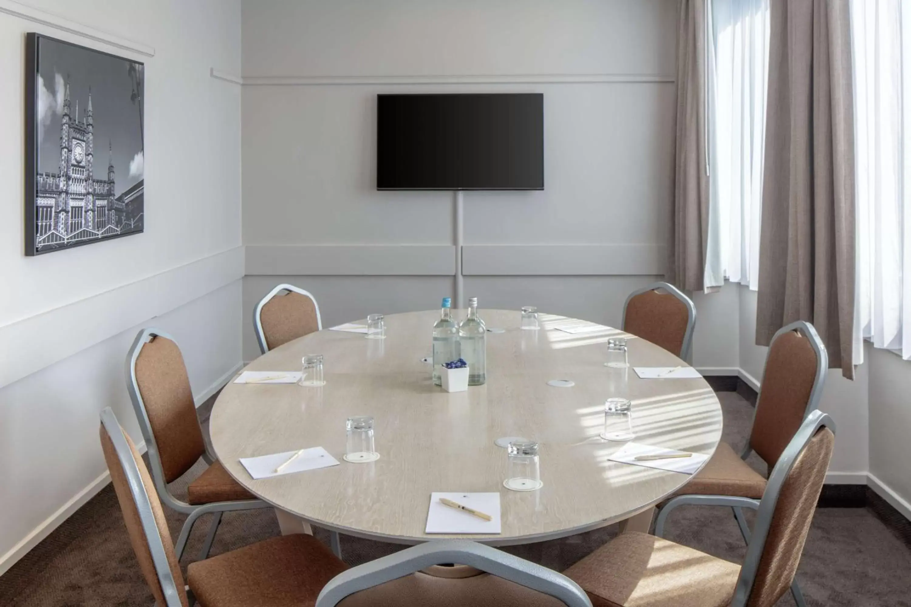 Meeting/conference room, TV/Entertainment Center in DoubleTree by Hilton Bristol City Centre