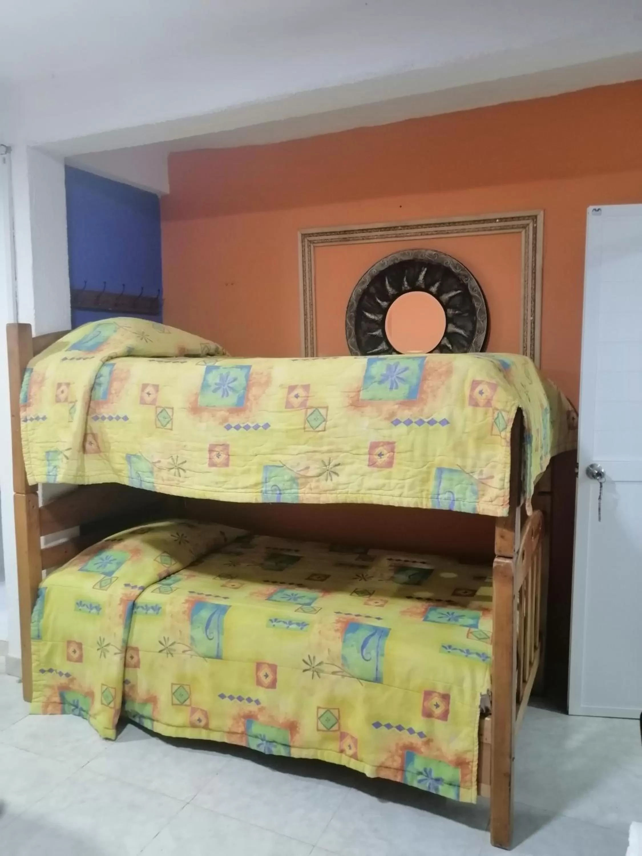 Quadruple Room with Private Bathroom in Casa Royal Palm Inn