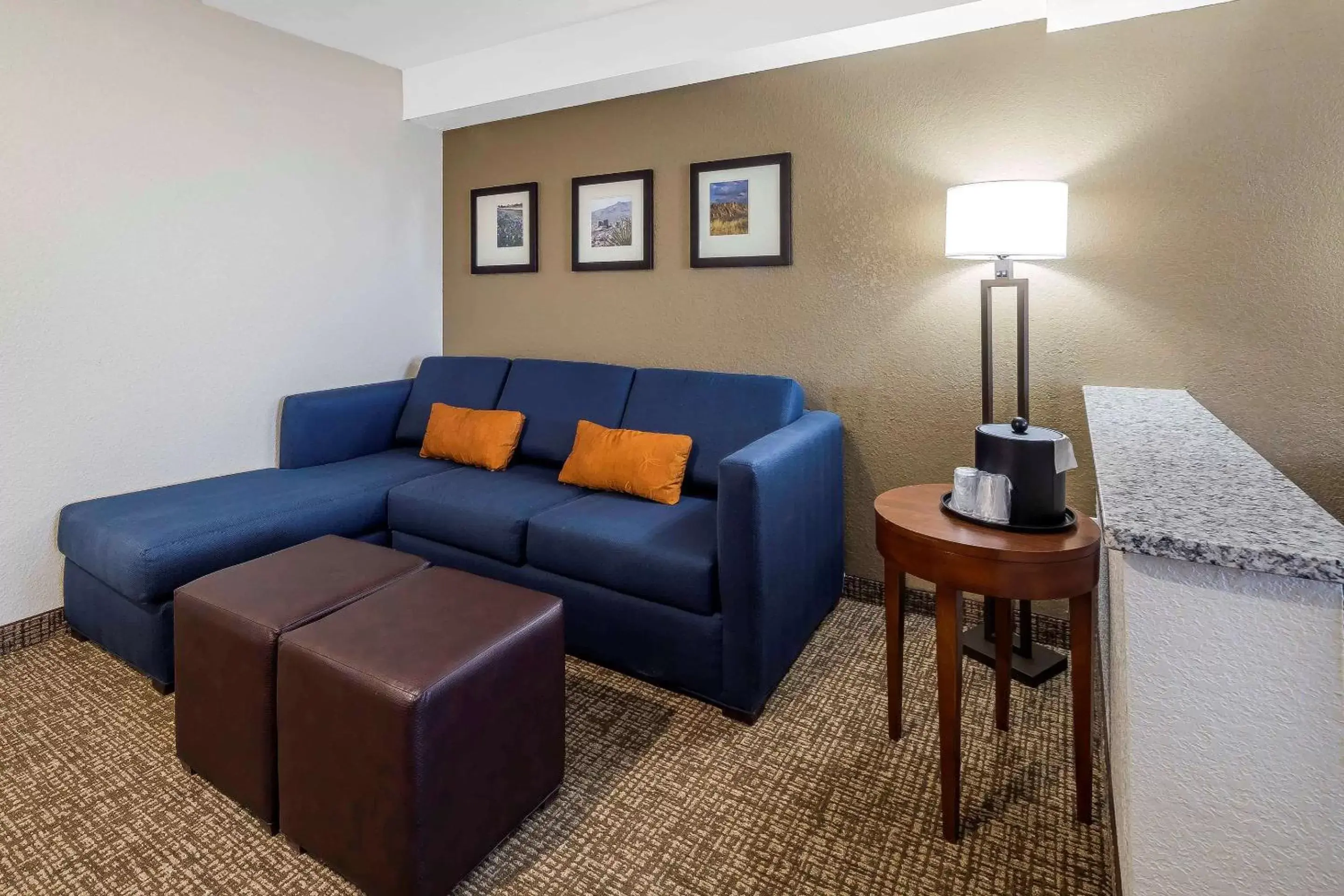 Bedroom, Seating Area in Comfort Suites El Paso Airport
