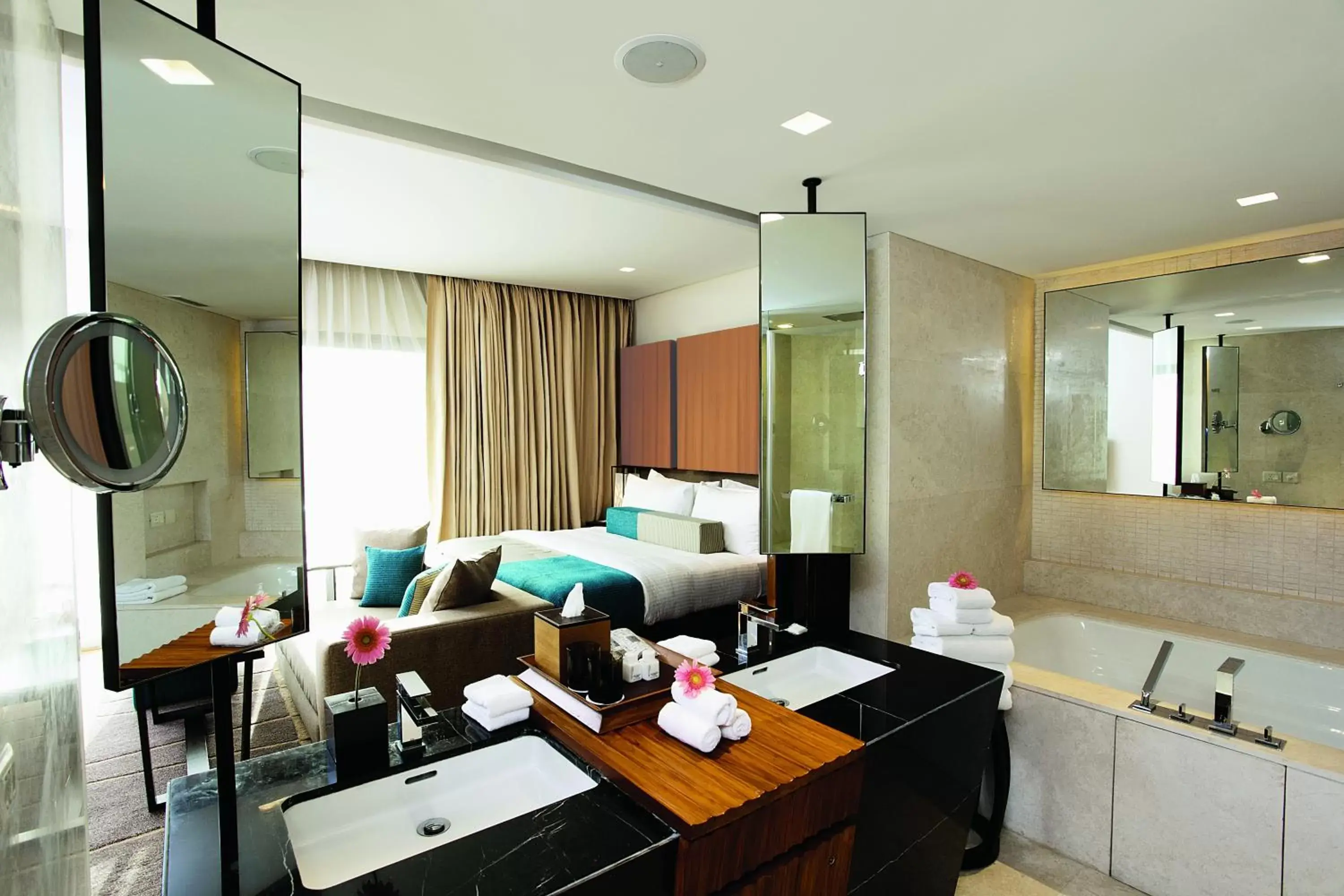 Bliss Suite 1 Bedroom Courtyard  View King Bed - single occupancy in Vivanta Surajkund, NCR