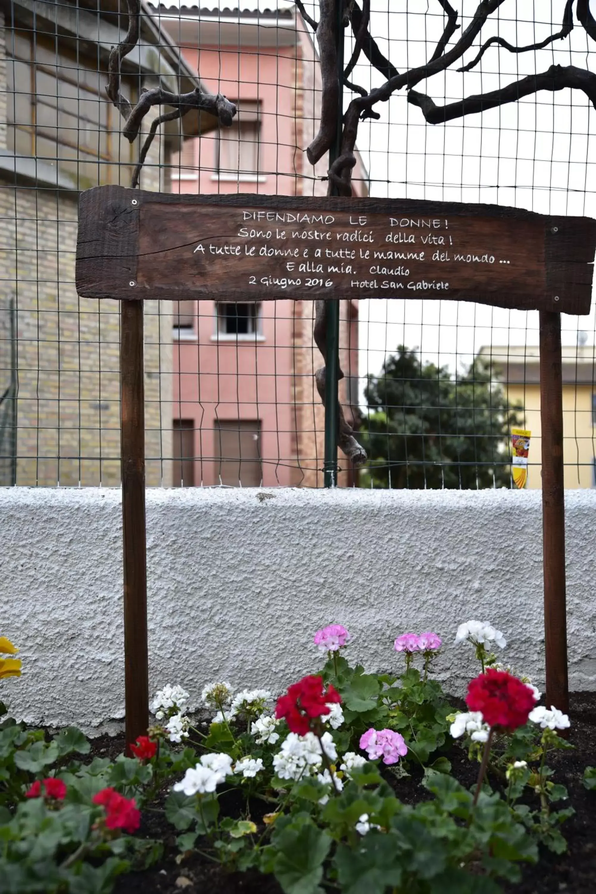 Logo/Certificate/Sign, Facade/Entrance in San Gabriele