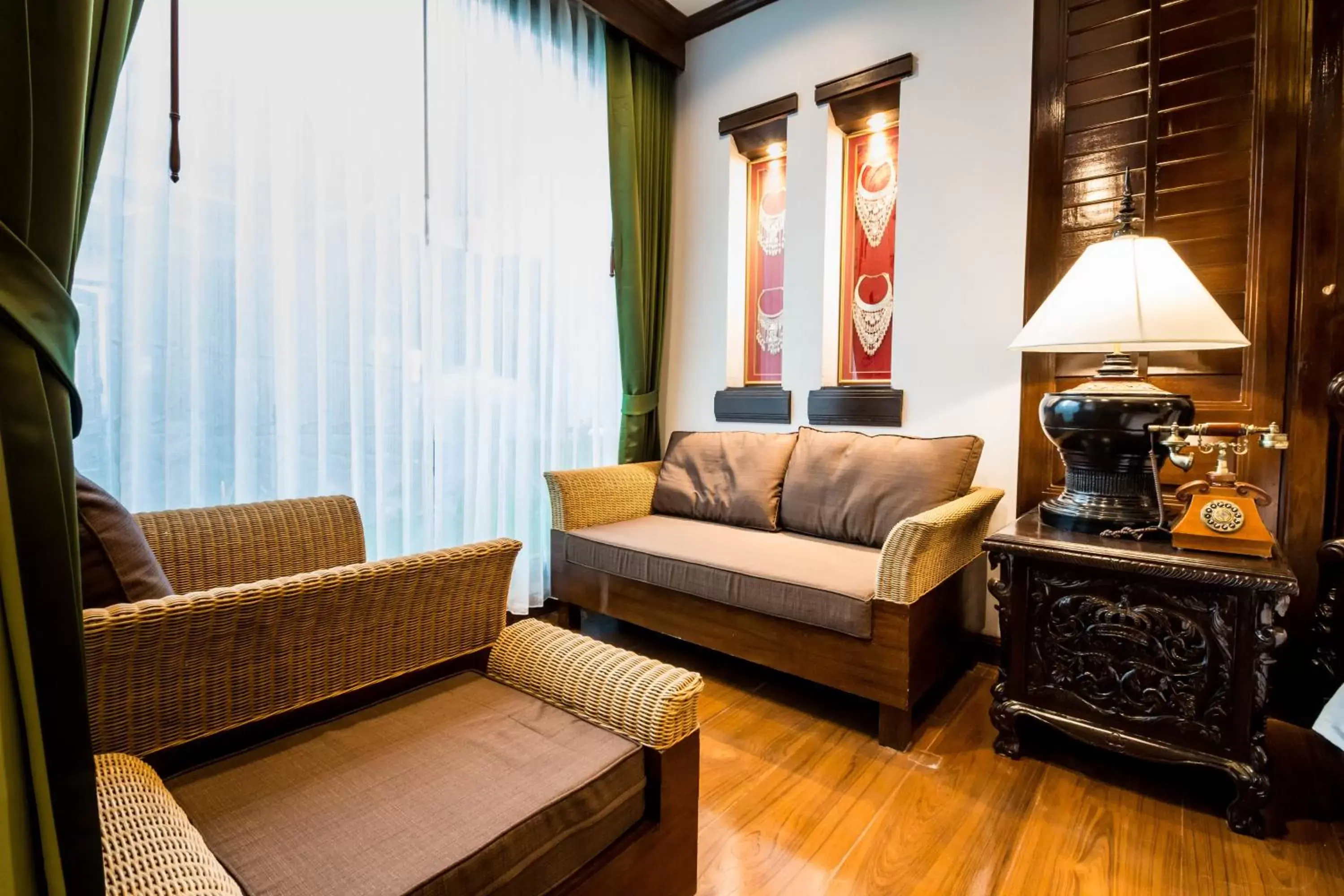 Seating area, Lounge/Bar in Villa Sirilanna Hotel