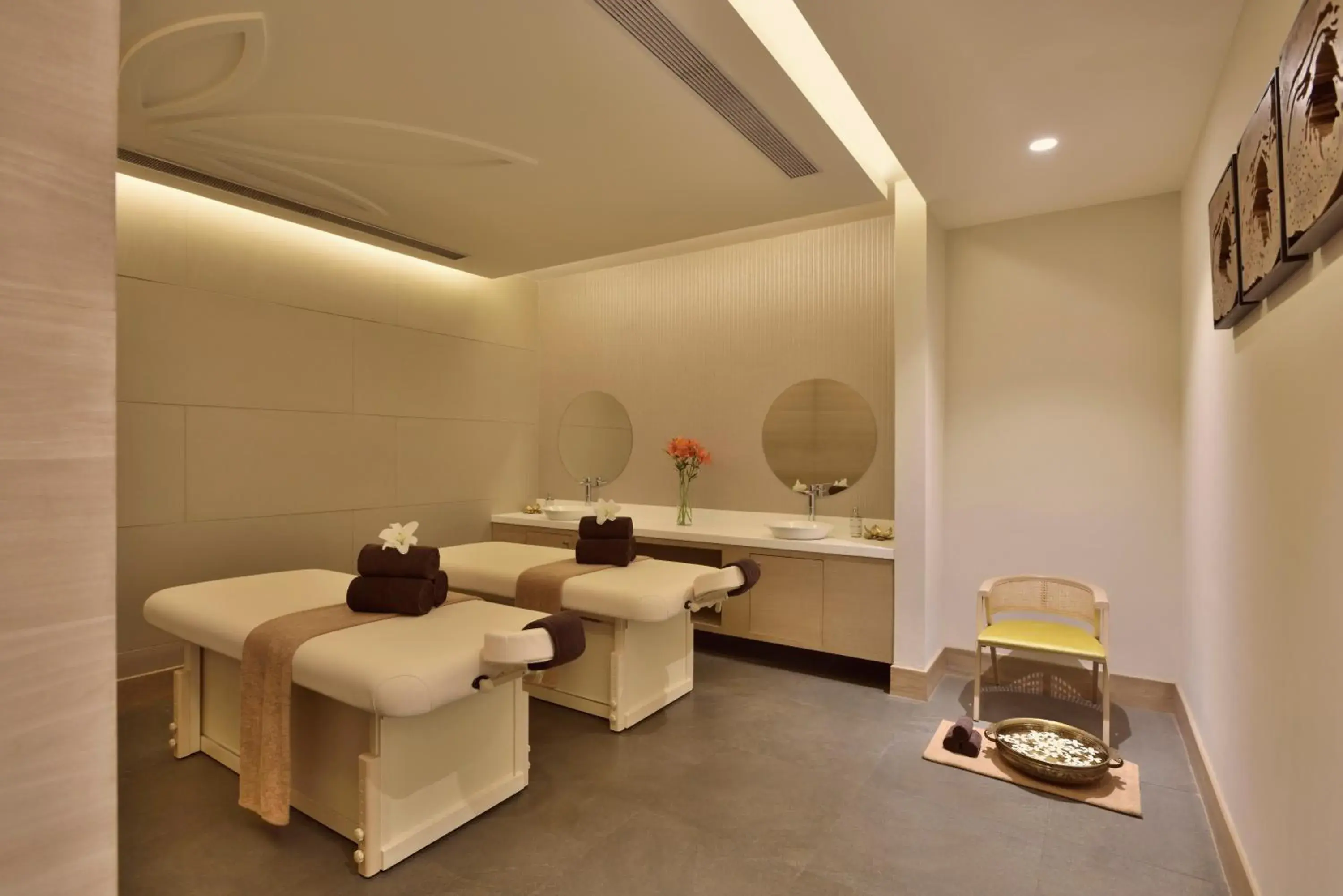 Spa and wellness centre/facilities in Radisson Gurugram Udyog Vihar