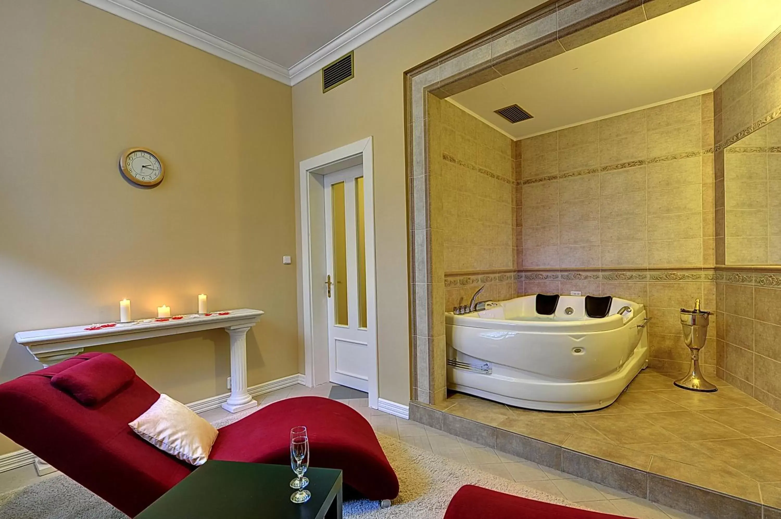 Spa and wellness centre/facilities, Bathroom in Hotel Radium Palace