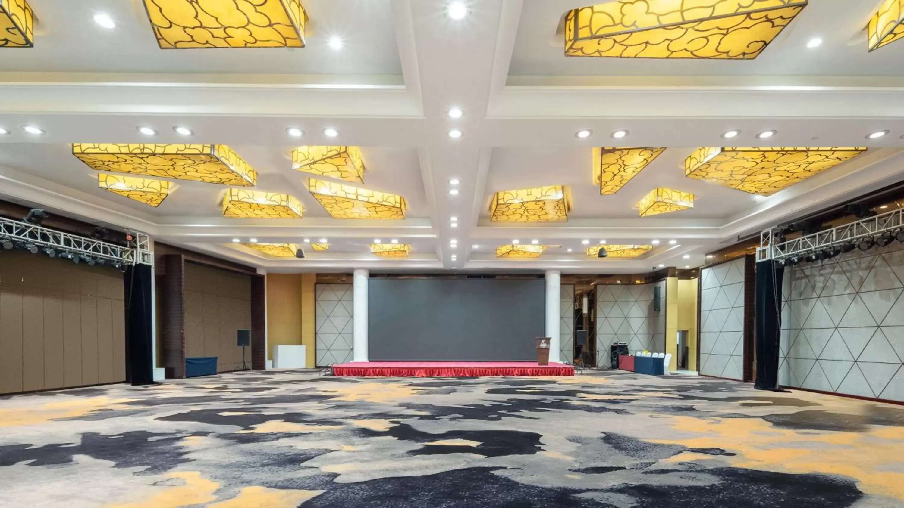 Banquet/Function facilities in Holiday Inn Shijiazhuang Central, an IHG Hotel