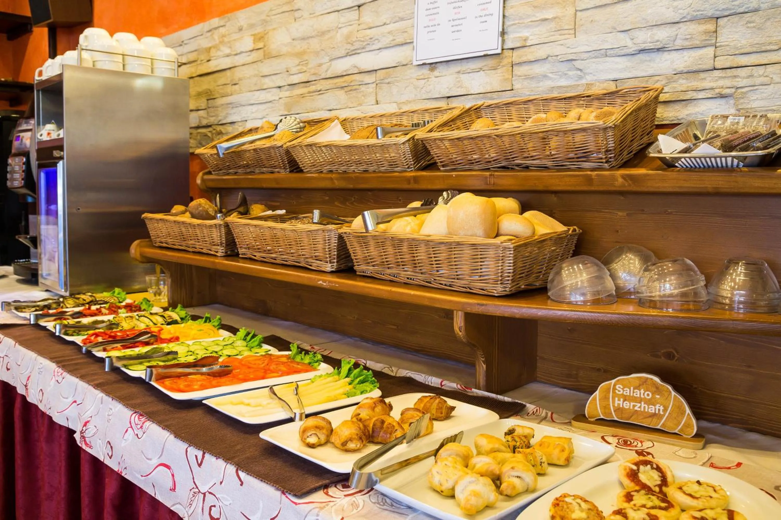 Food and drinks in Hotel Rabay