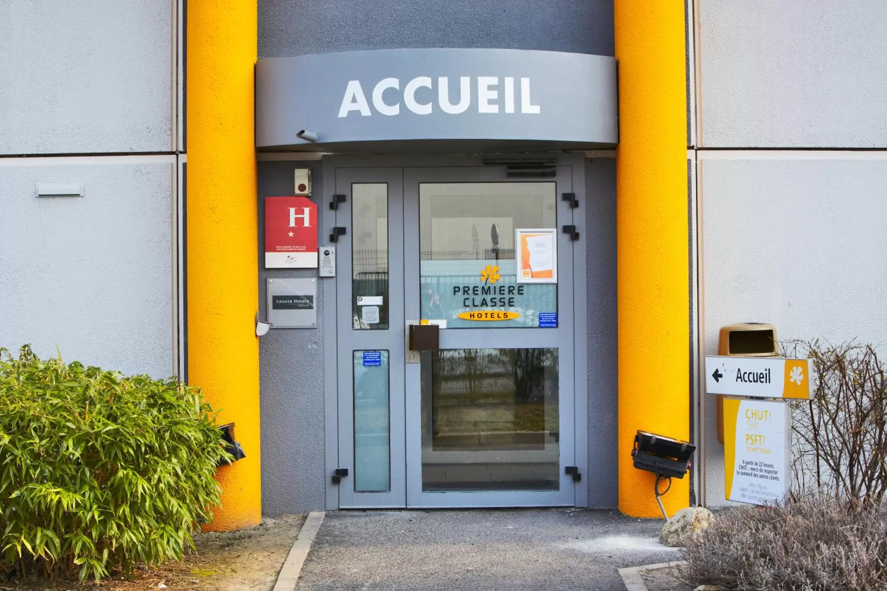 Facade/entrance in Premiere Classe Montreuil