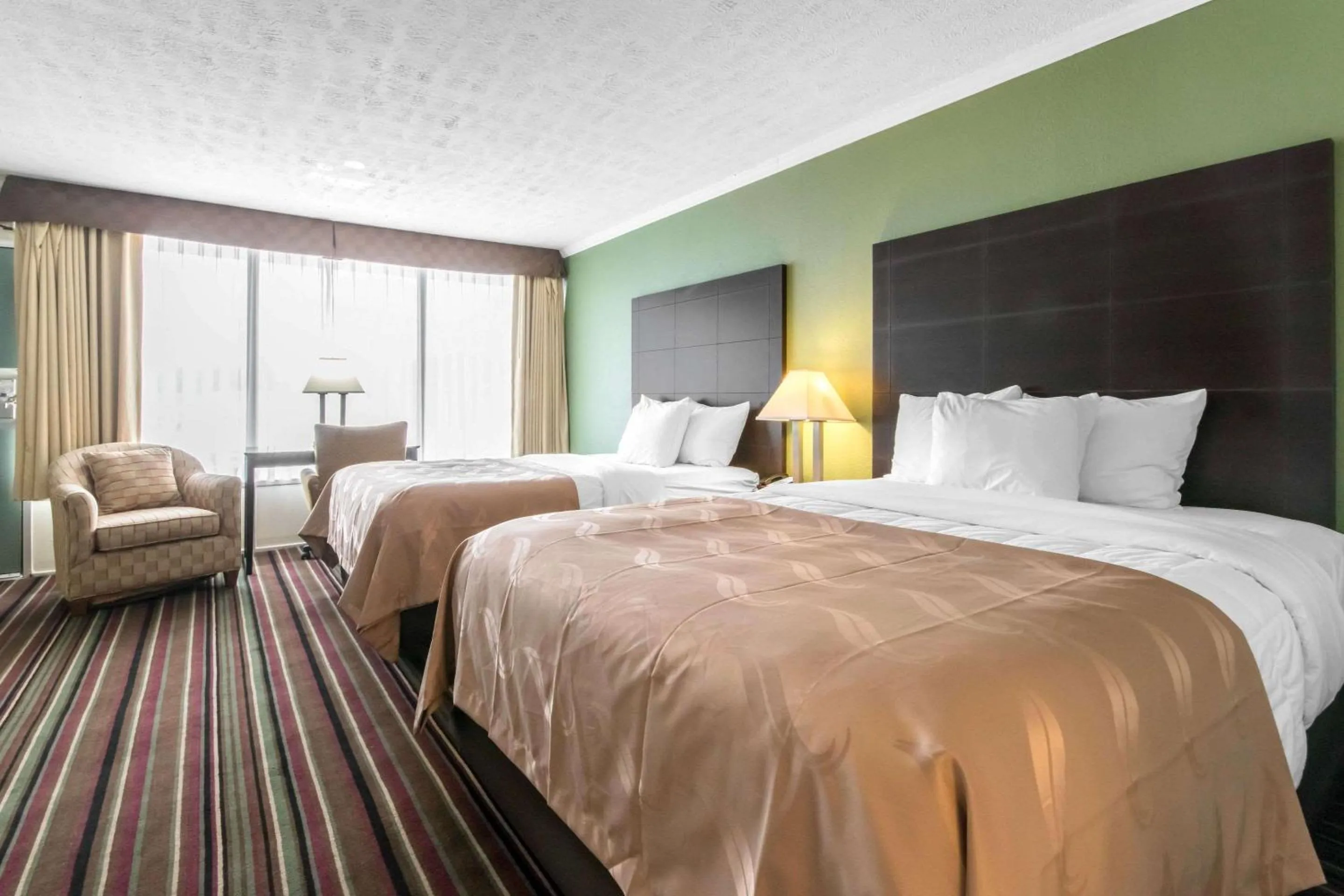 Photo of the whole room, Bed in Quality Inn & Suites Horse Cave - Cave City