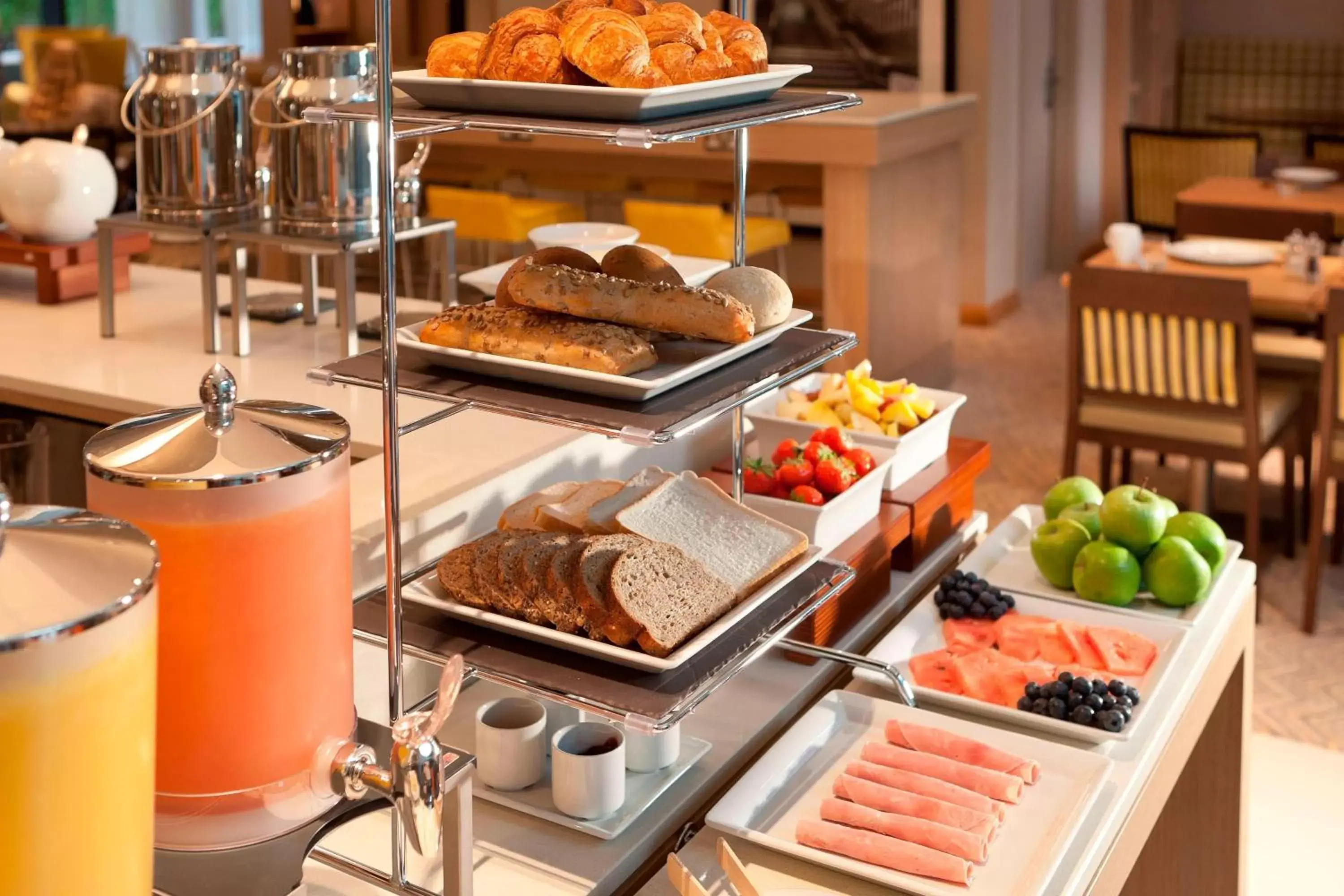 Breakfast, Food in Residence Inn by Marriott Edinburgh