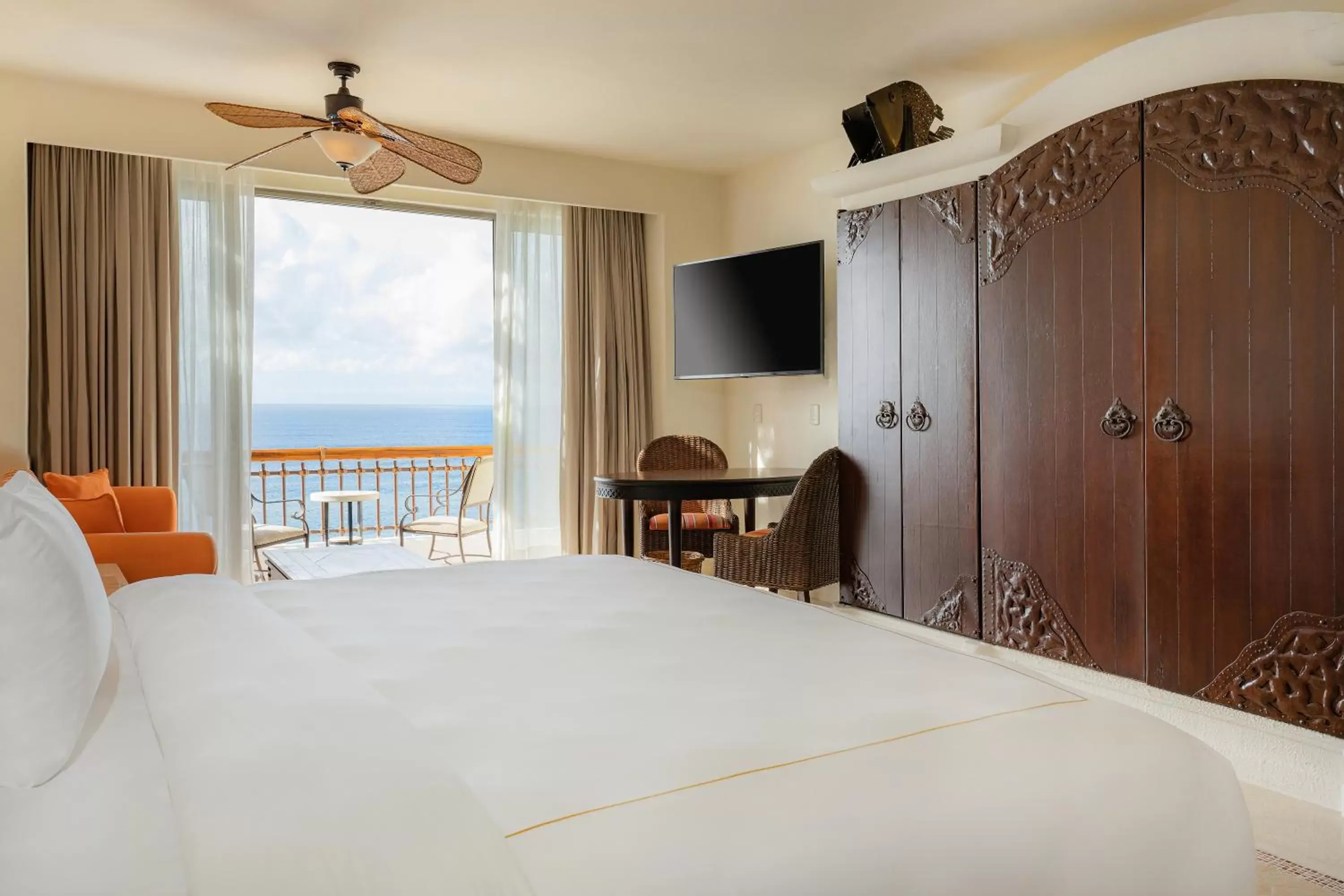 Bedroom, Bed in Marquis Los Cabos, an All - Inclusive, Adults - Only & No Timeshare Resort