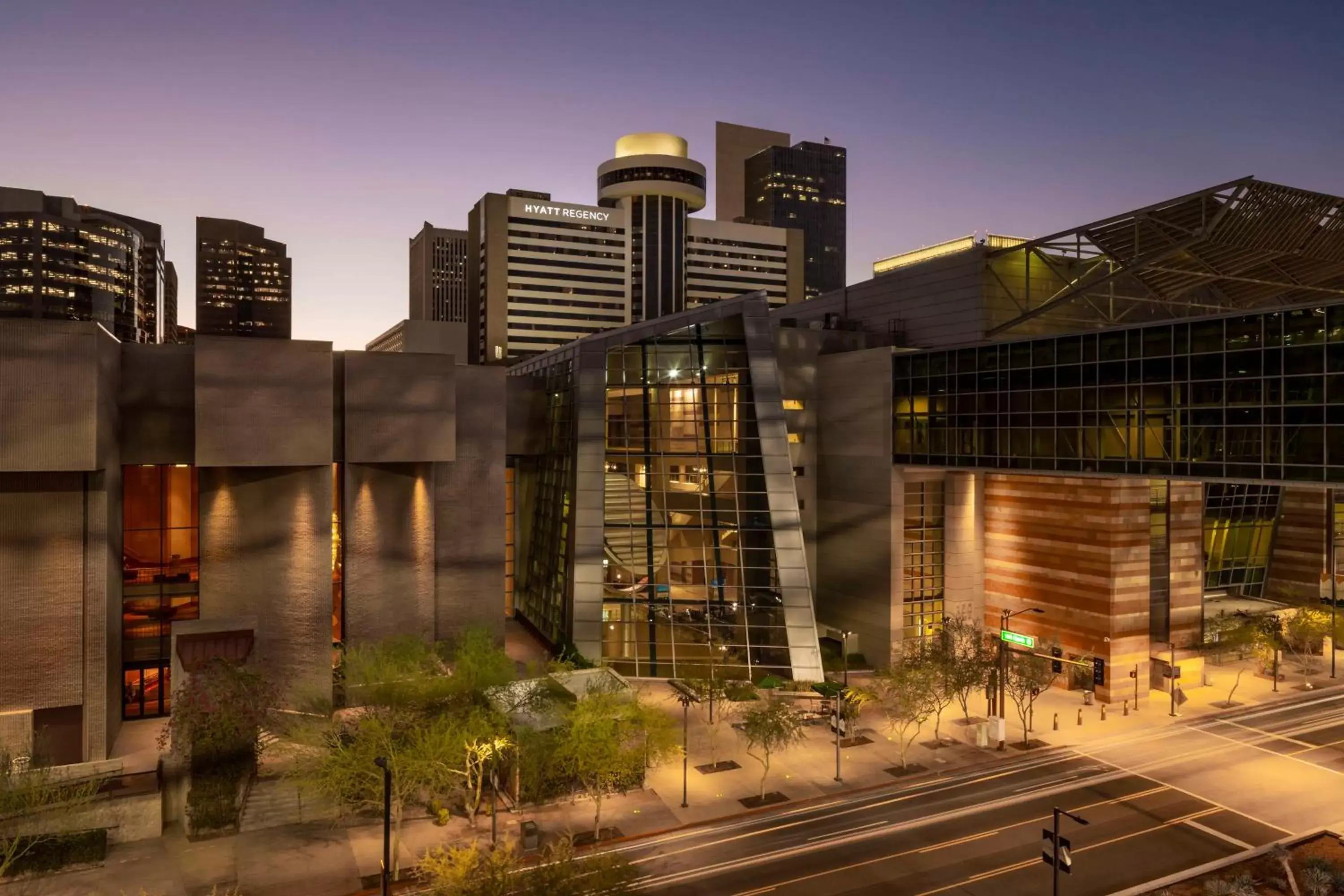 Property building in Hyatt Regency Phoenix Downtown Property building in Hyatt Regency Phoenix Downtown
