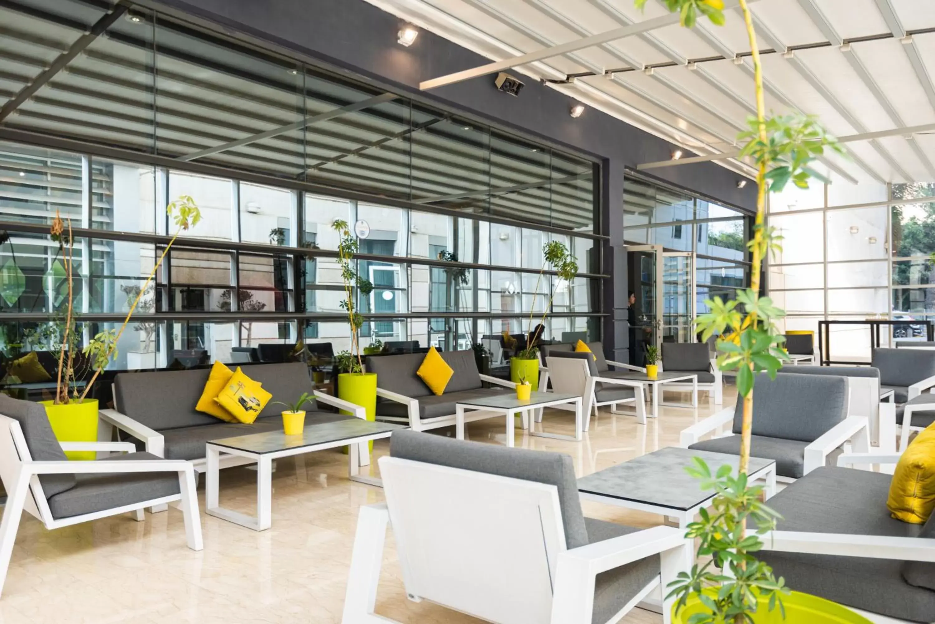 Balcony/Terrace, Restaurant/Places to Eat in Novotel Casablanca City Center