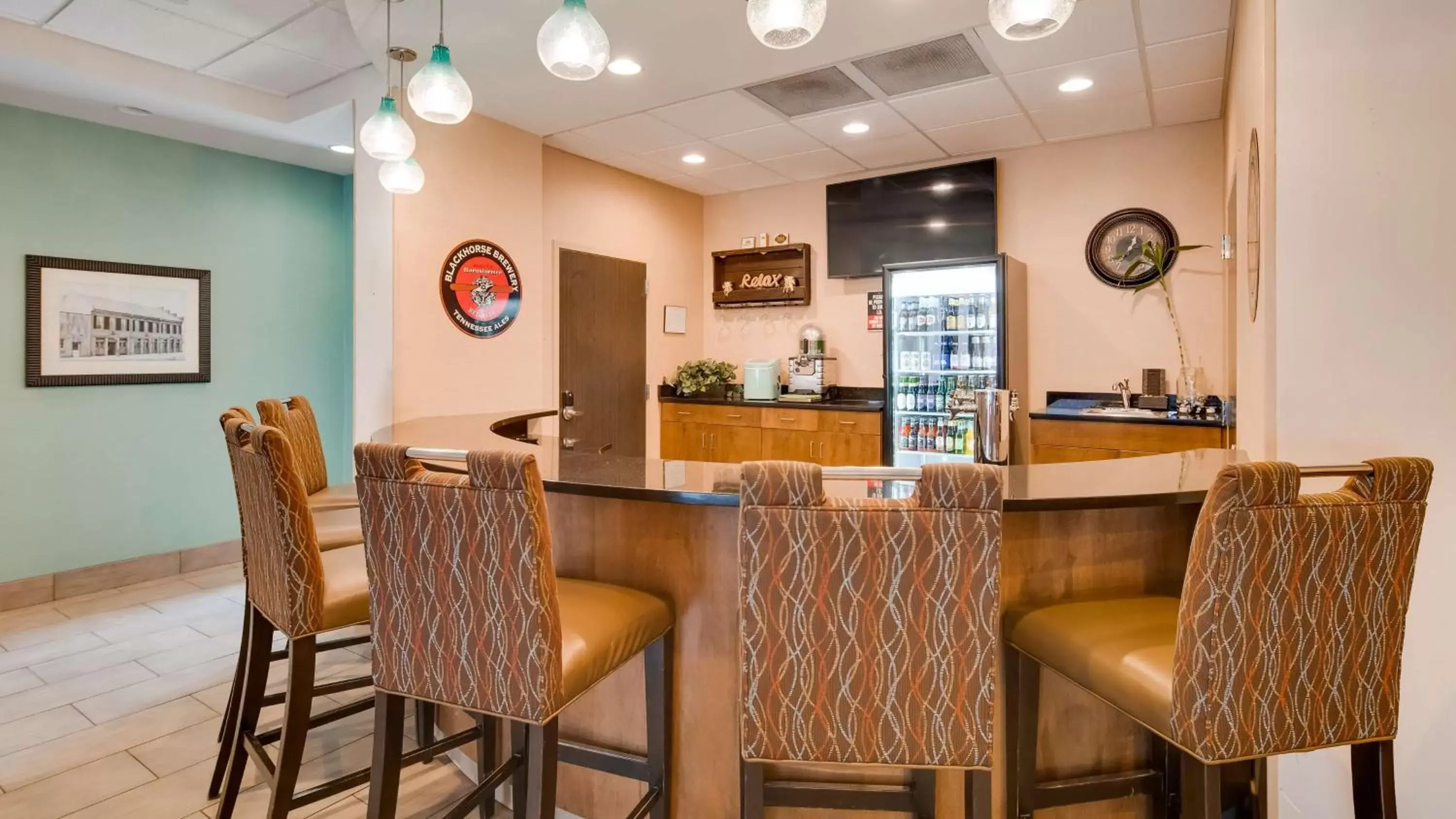 Dining area, Lounge/Bar in Best Western Plus Atrium Inn & Suites