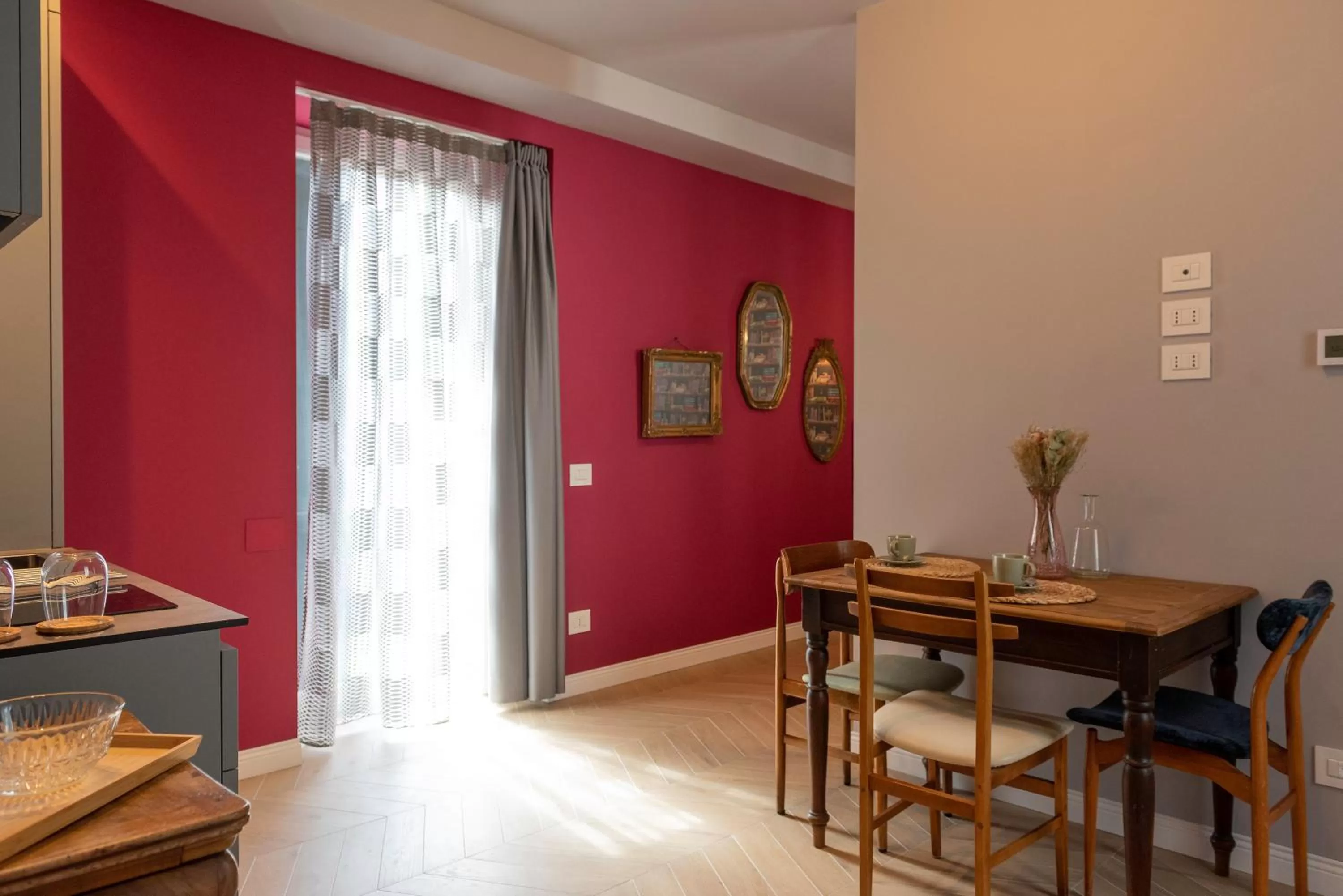 Dining Area in CASA Room Apartments Machiavelli 13