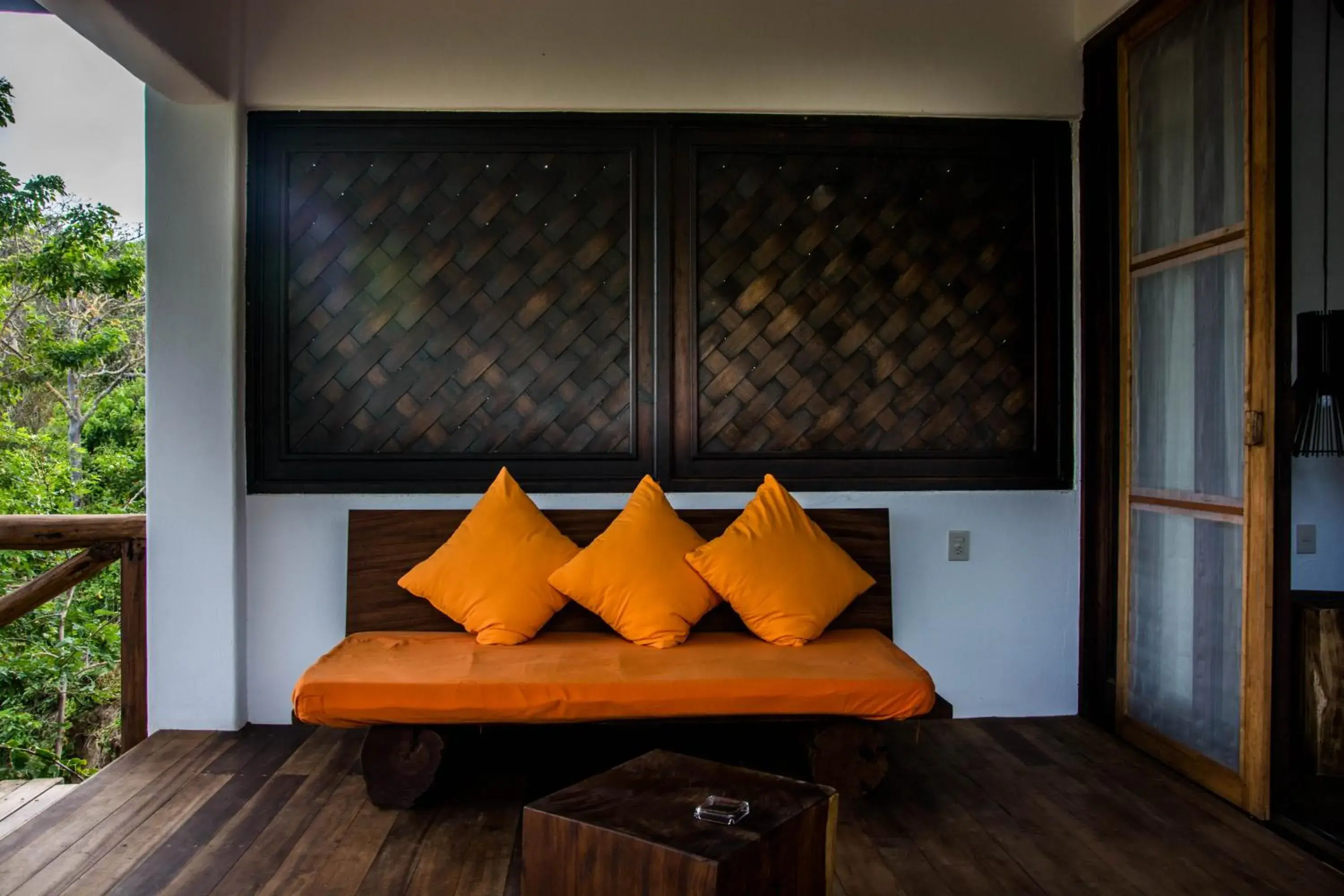 Living room, Bed in El Alquimista Yoga Spa