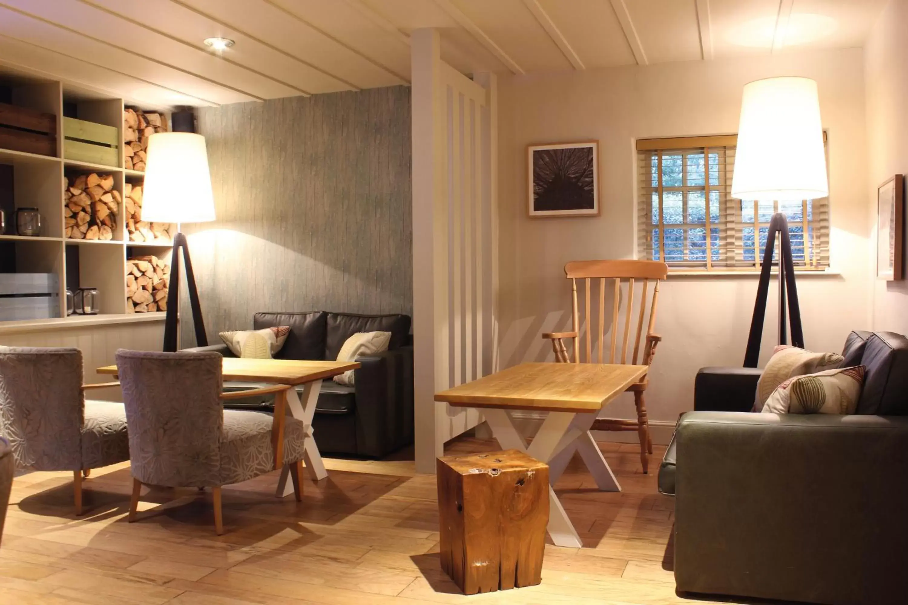 Lounge or bar, Seating Area in Lodge at Bristol