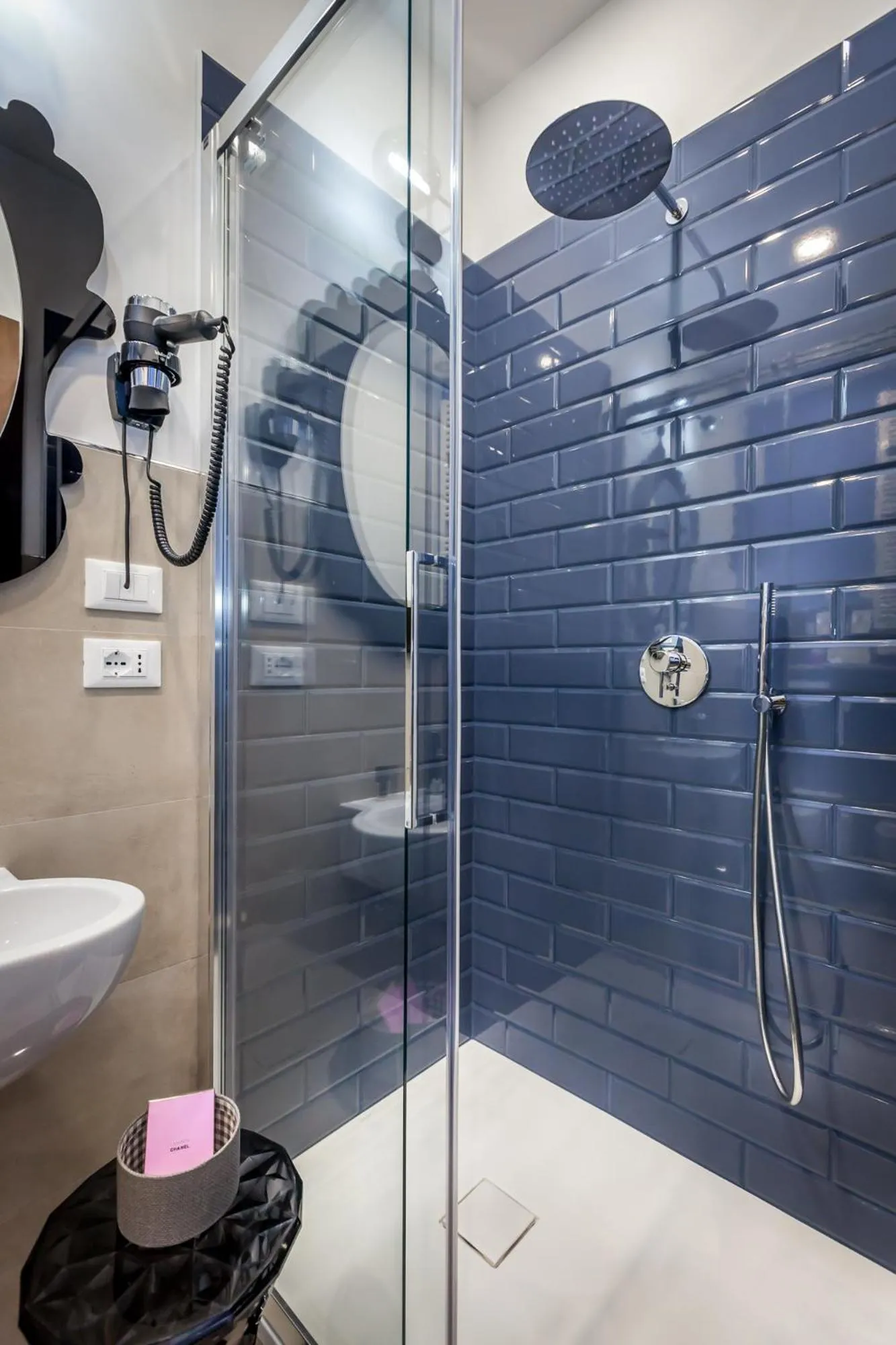 Bathroom in Hotel Bologna