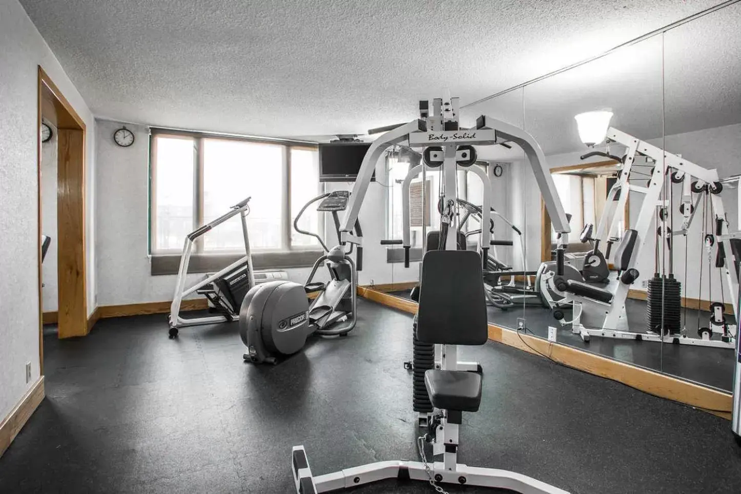 Fitness centre/facilities, Fitness Center/Facilities in Holiday Inn Chicago Midway Airport S, an IHG hotel
