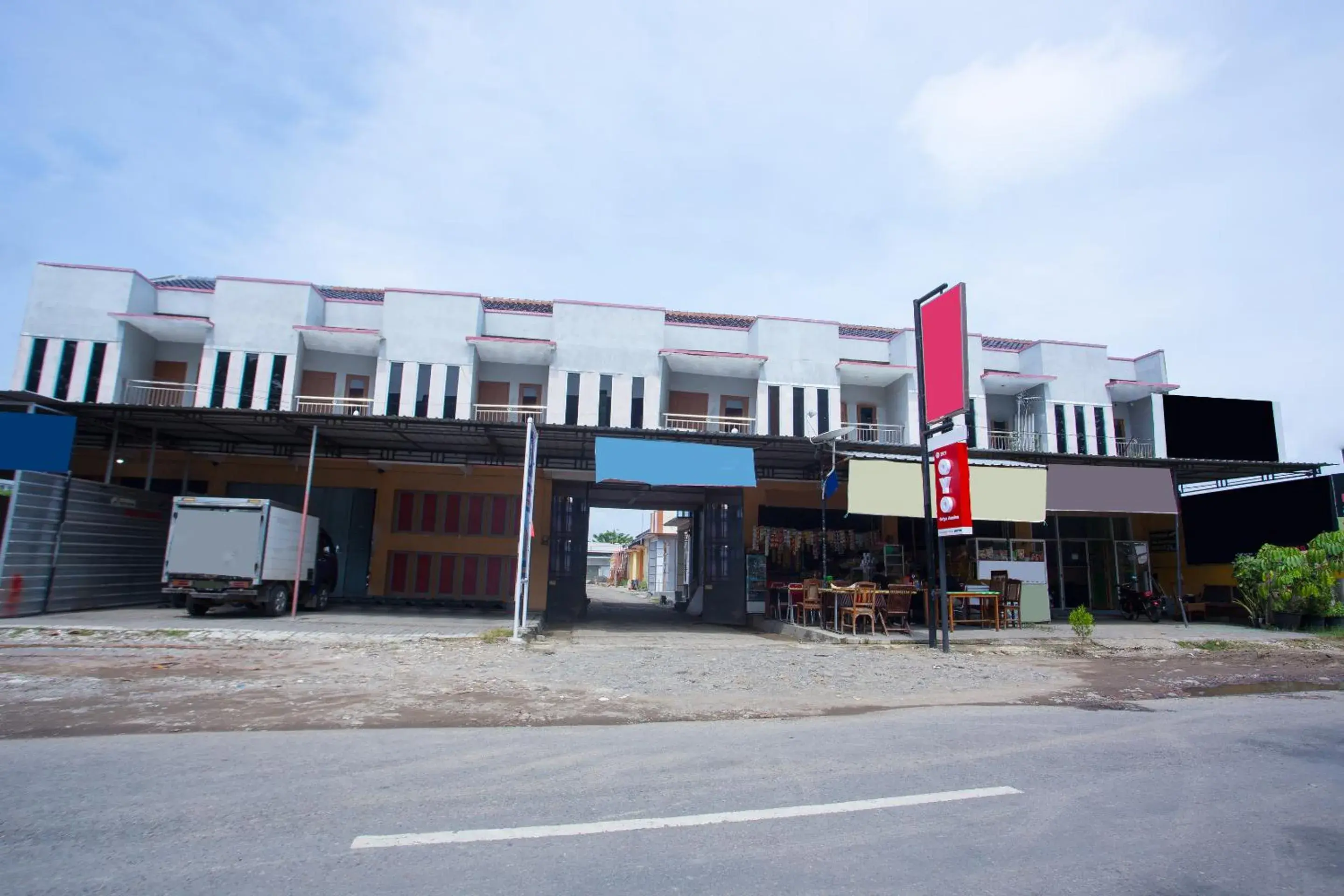 Facade/entrance, Property Building in SUPER OYO 2873 Griya Annisa