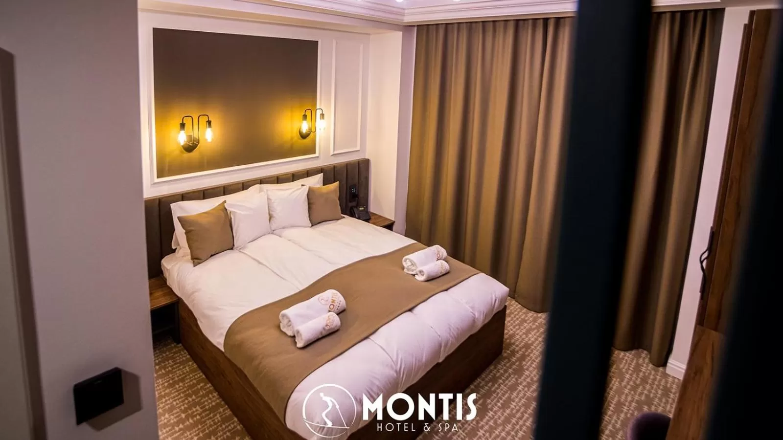 Bedroom, Bed in Montis Hotel & Spa