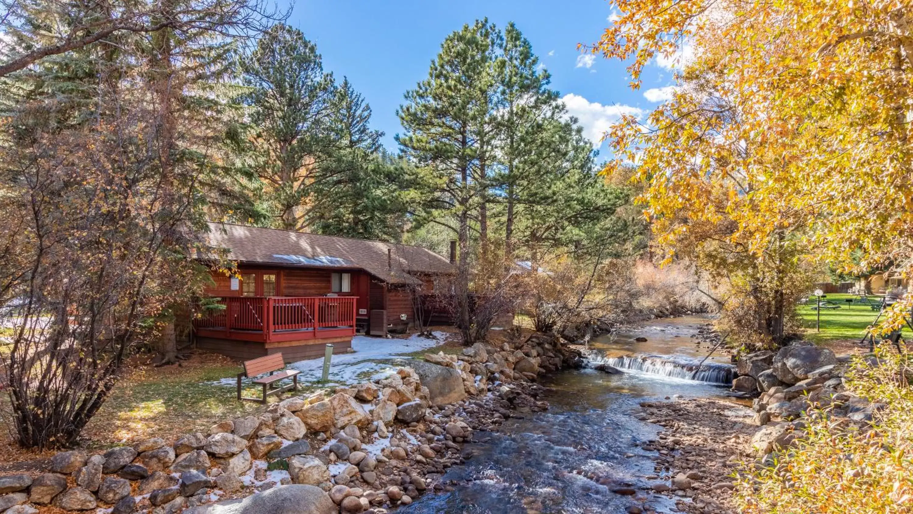 River view, Property Building in Streamside on Fall River